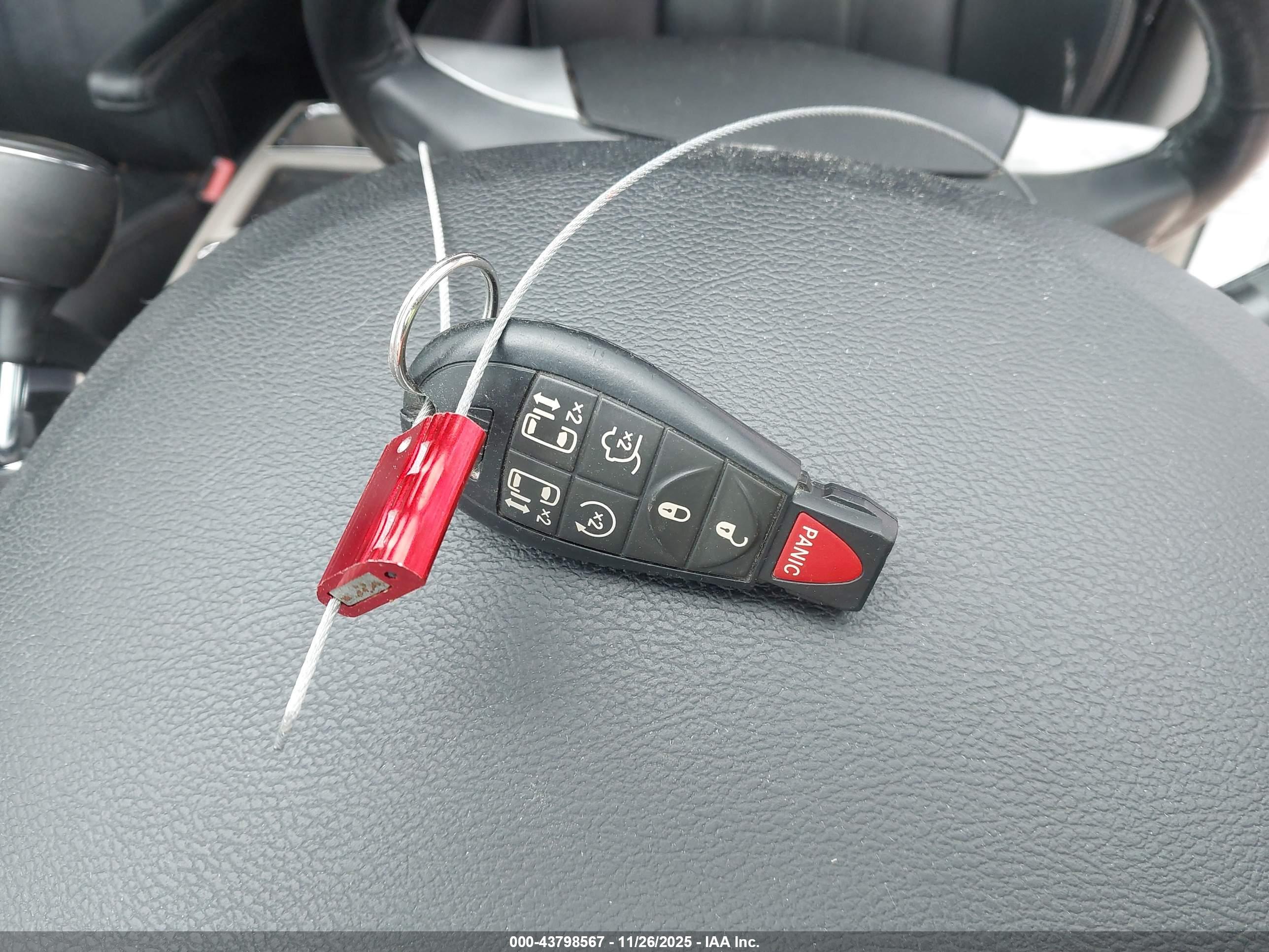 CHRYSLER TOWN image 11