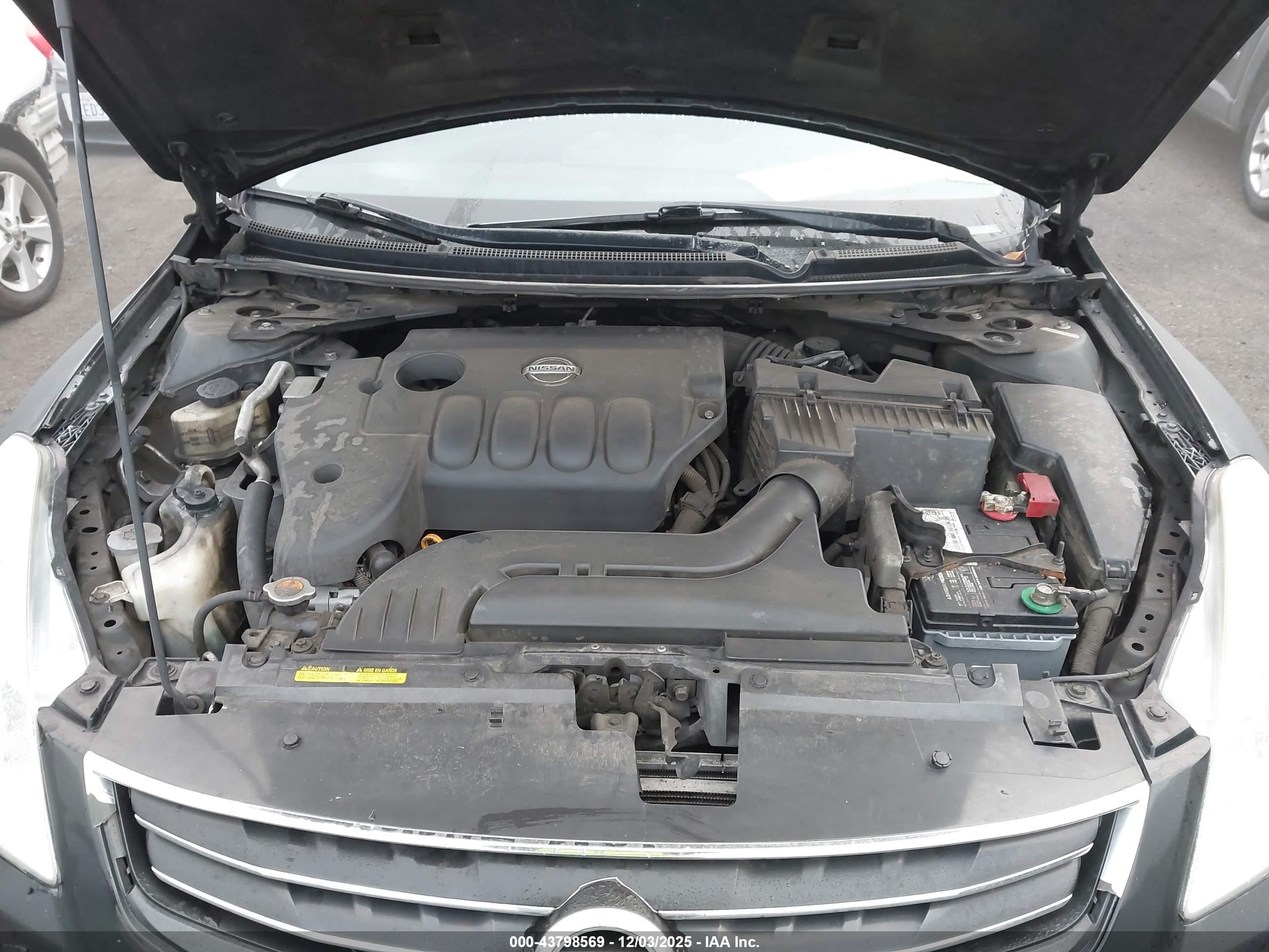 NISSAN ALTIMA image 10