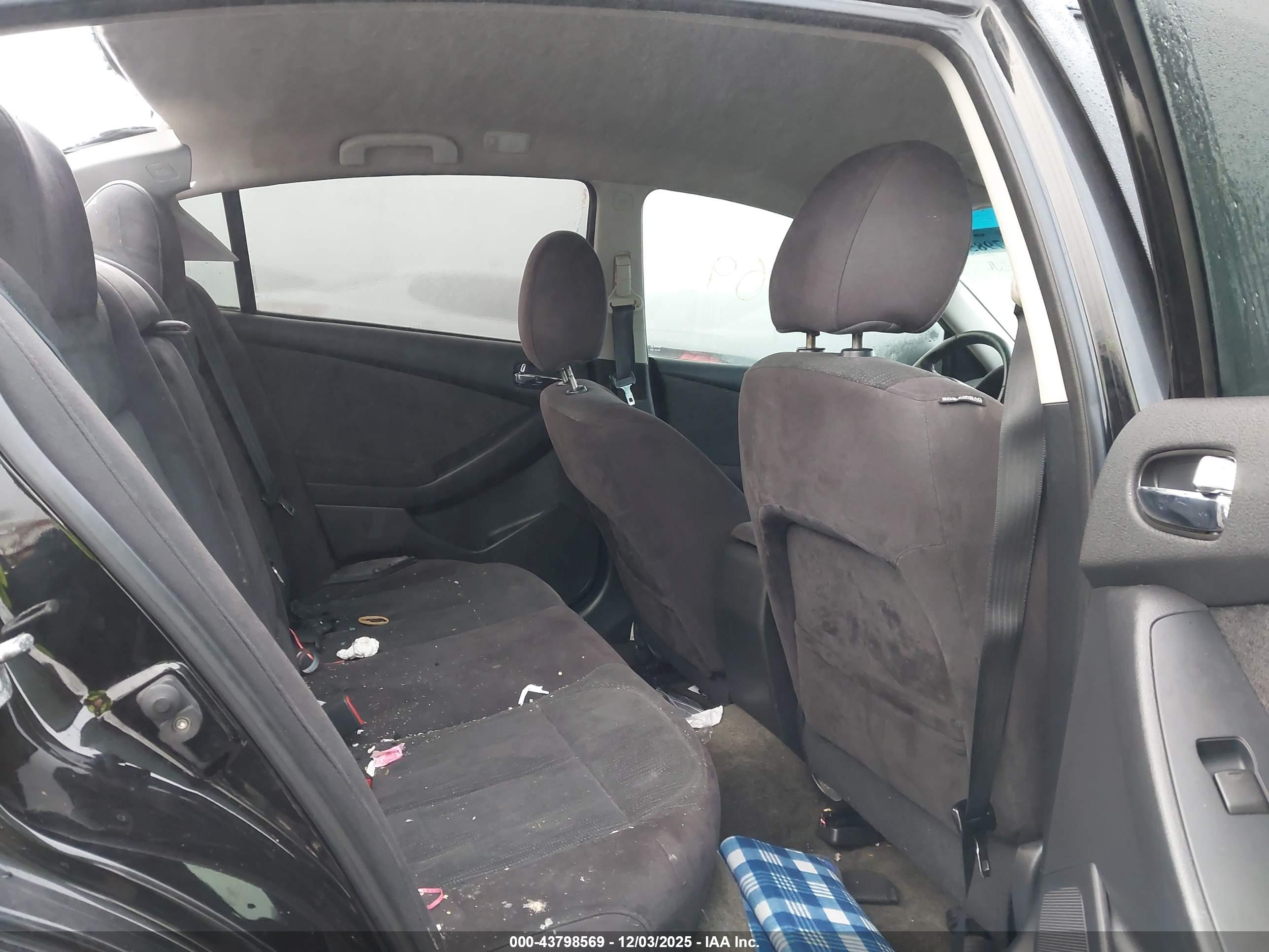NISSAN ALTIMA image 8