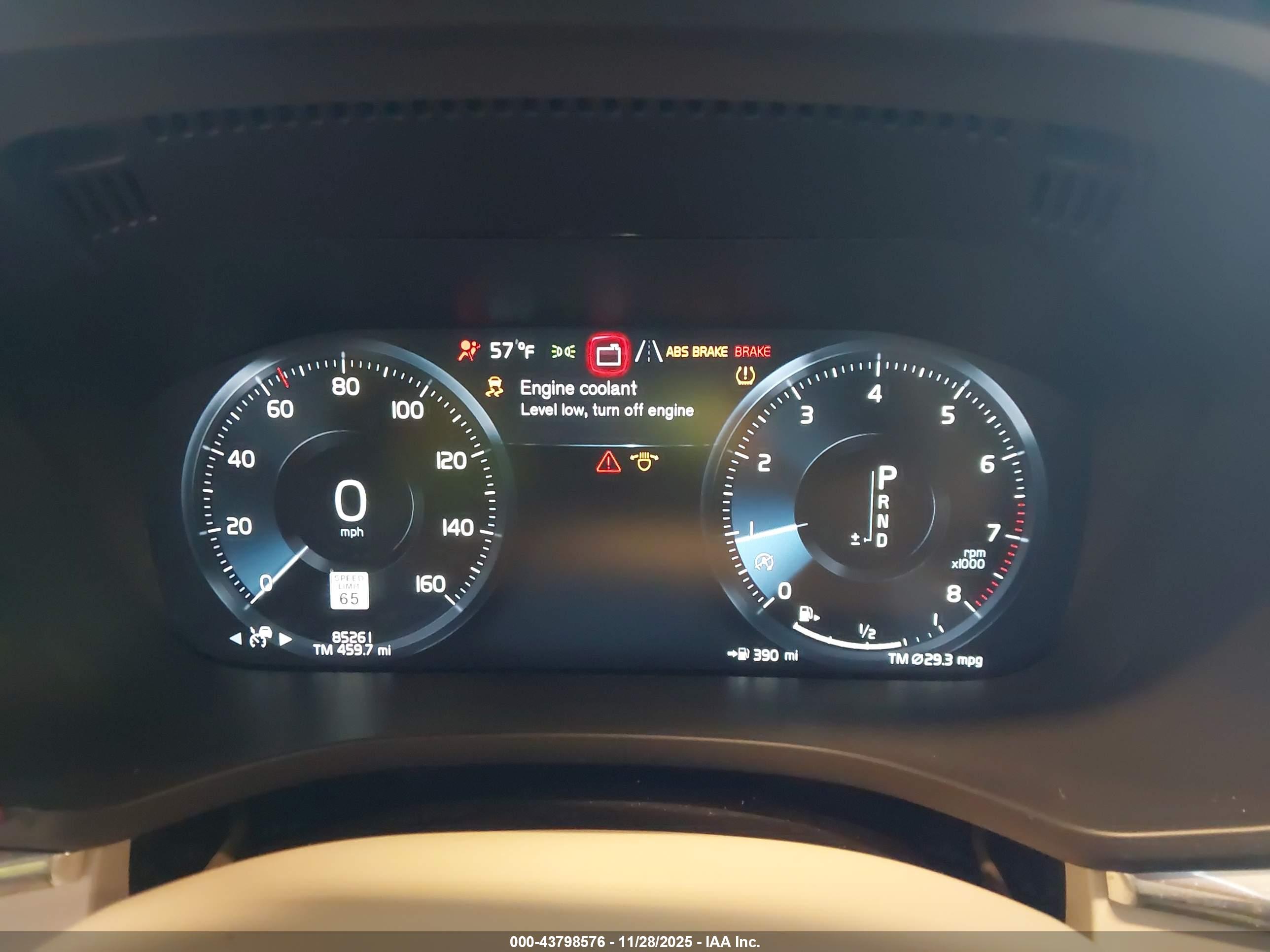 VOLVO XC60 image 7