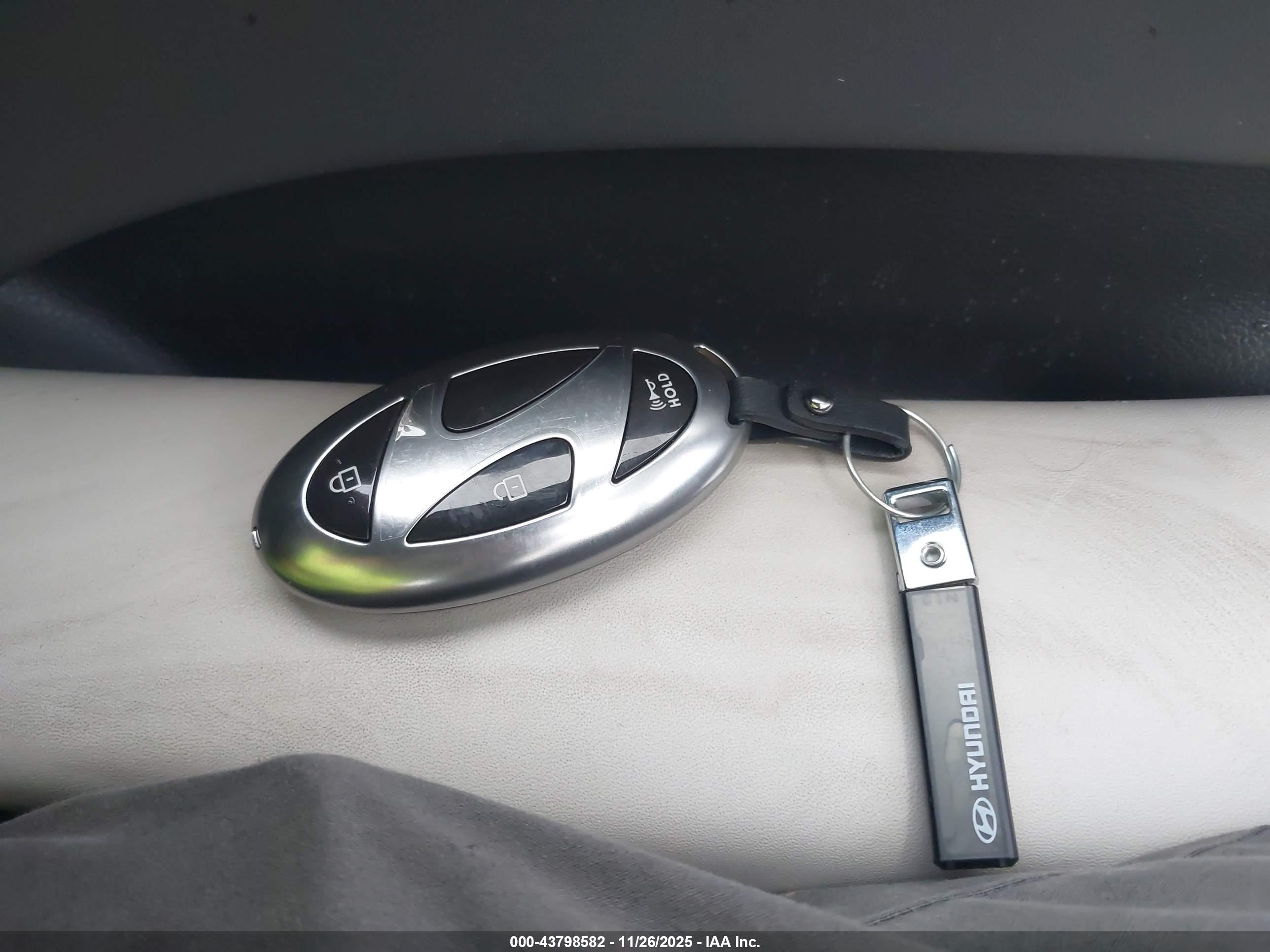 HYUNDAI SONATA image 11