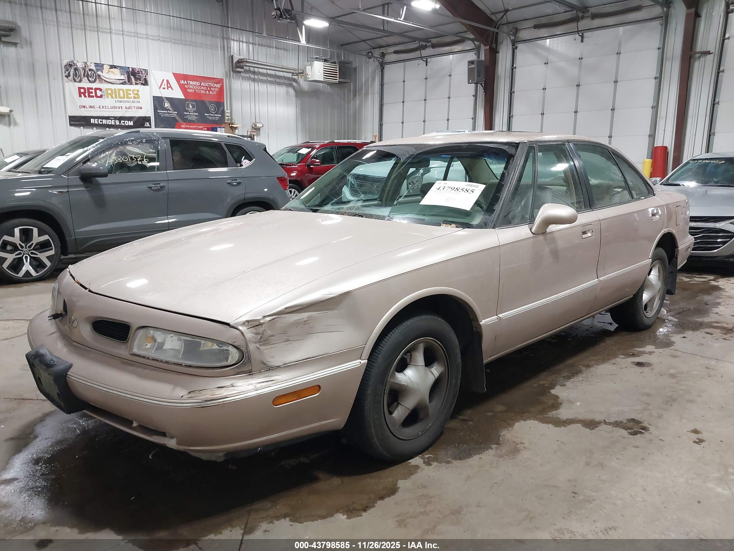 OLDSMOBILE EIGHTY-EIGHT image 2