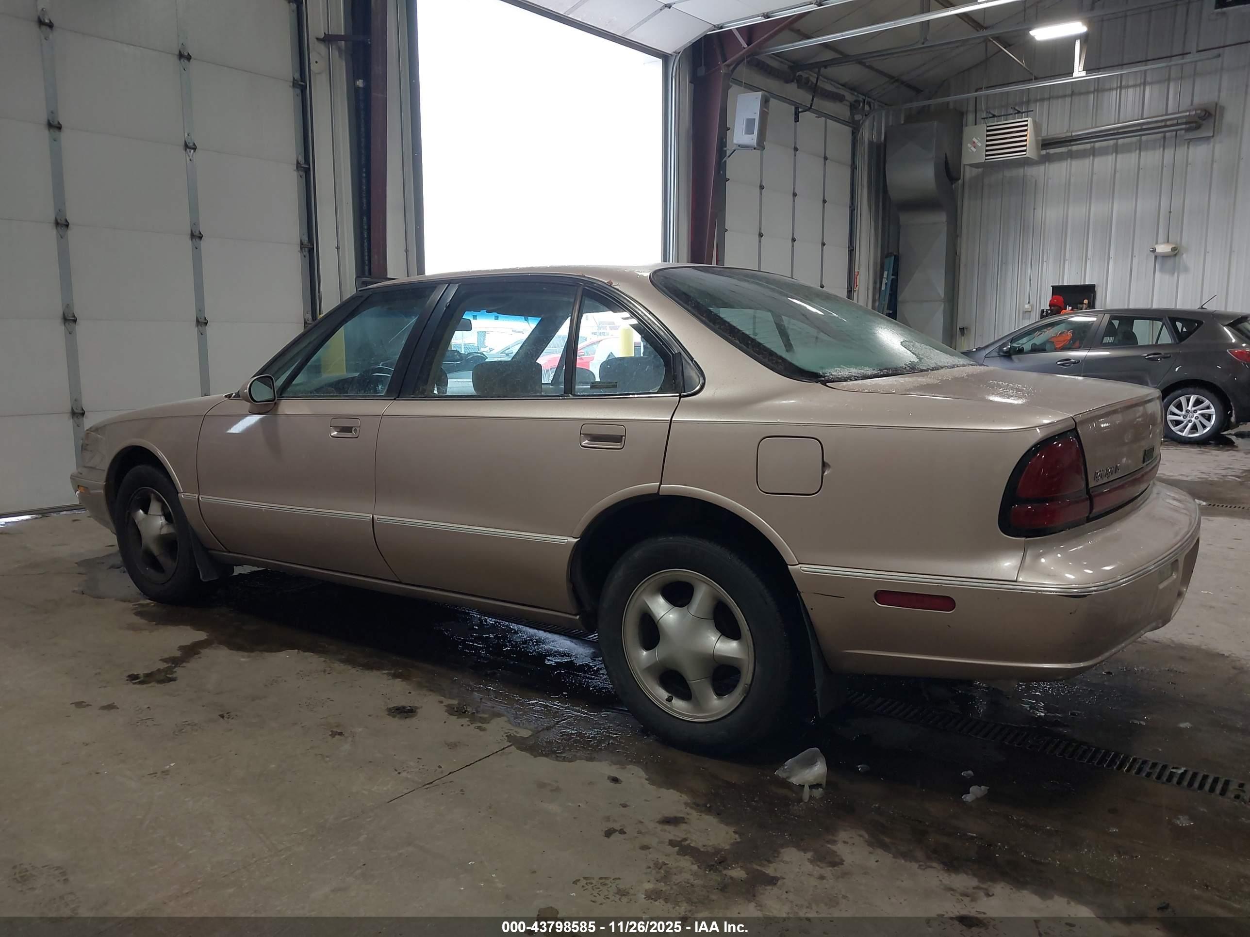 OLDSMOBILE EIGHTY-EIGHT image 6