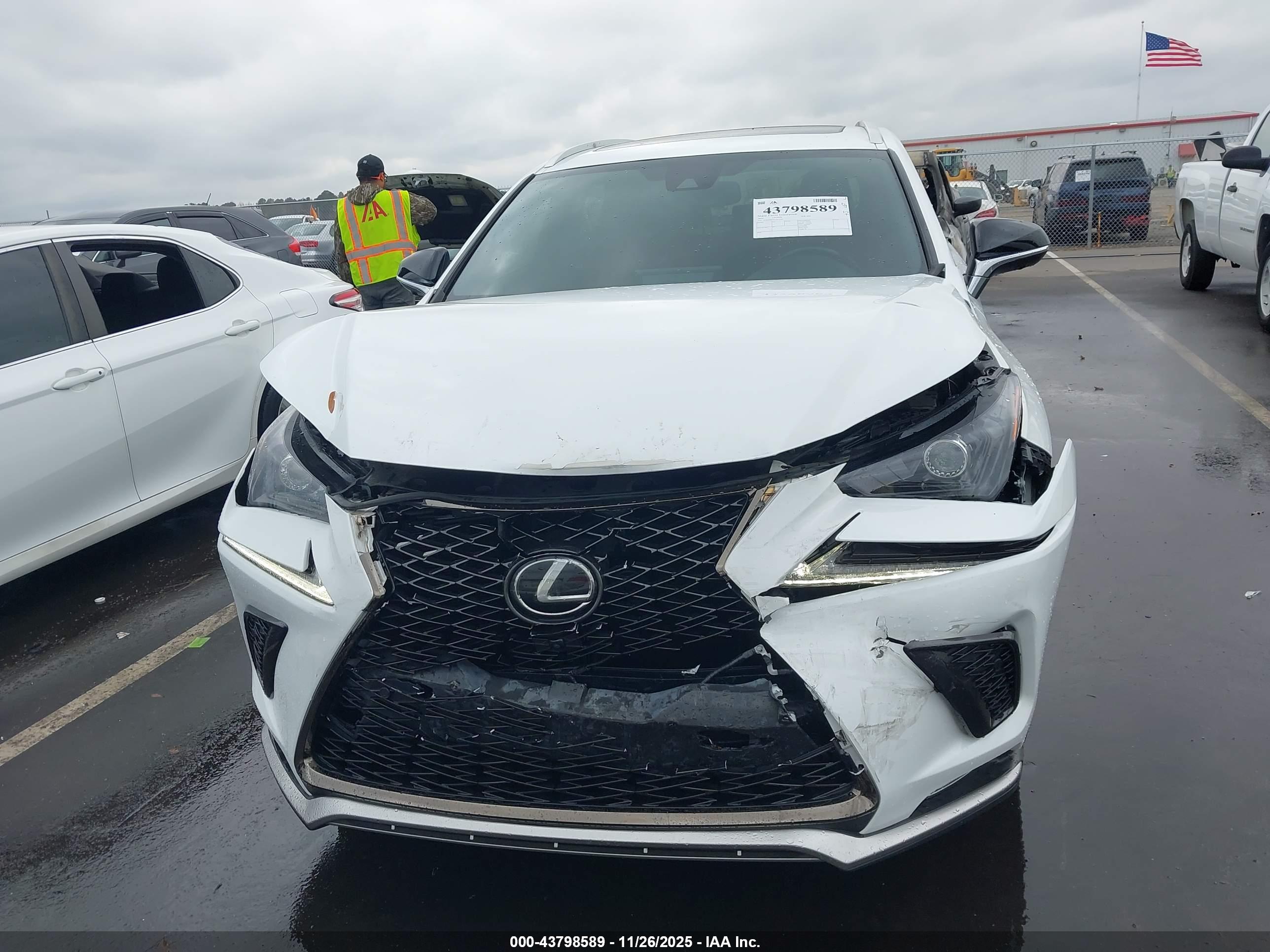 LEXUS NX image 6