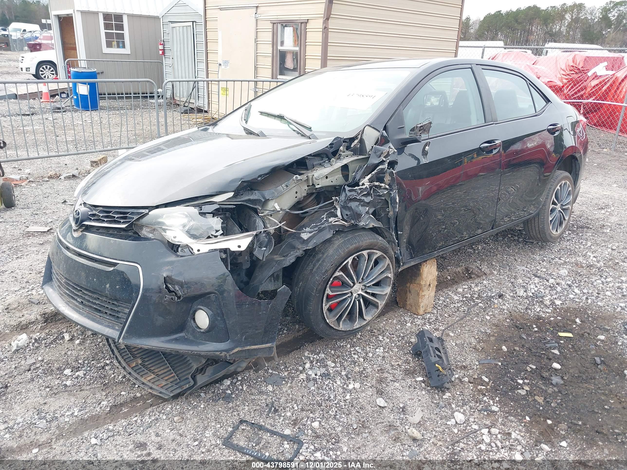 TOYOTA COROLLA image 2
