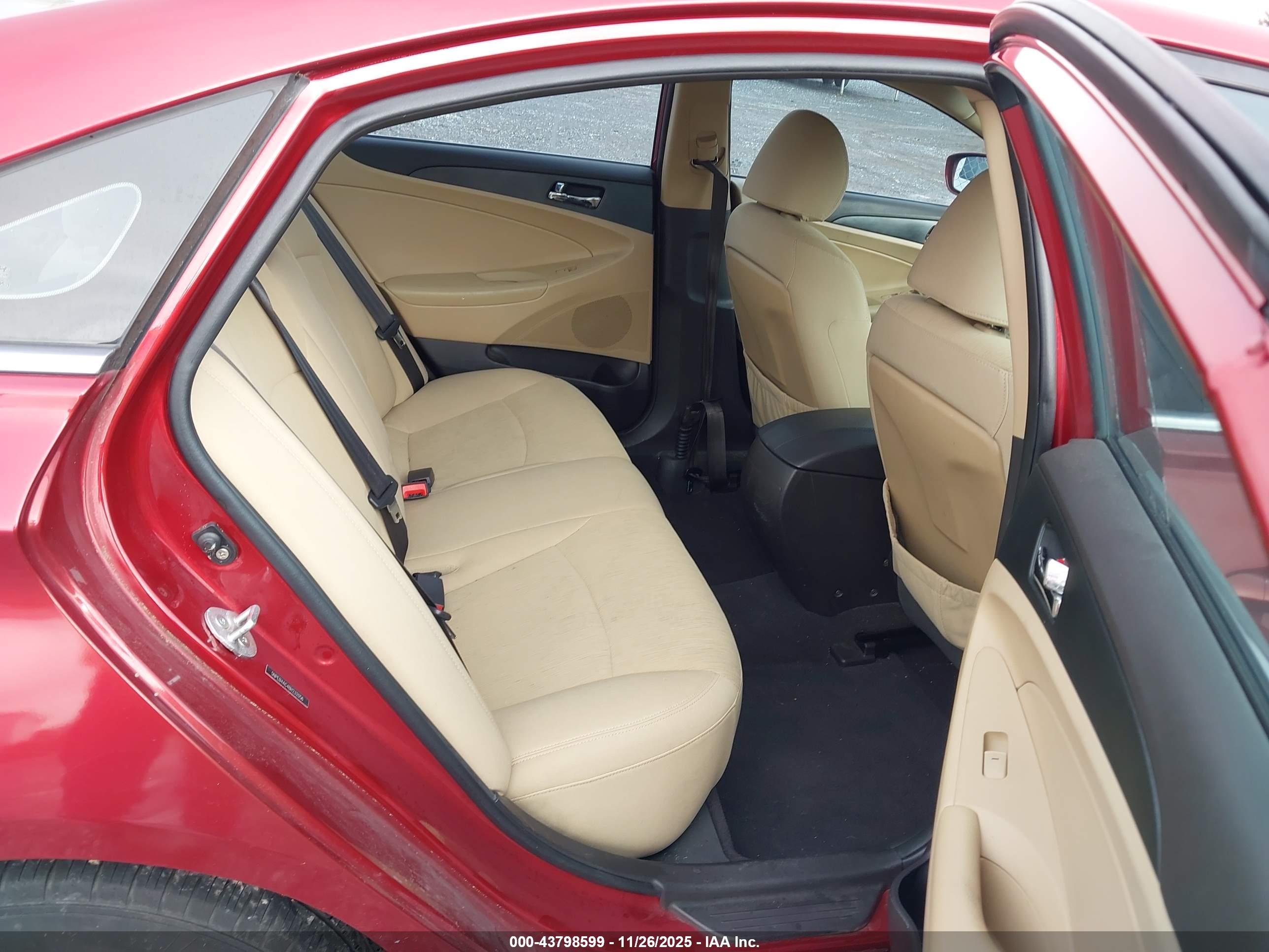 HYUNDAI SONATA image 8