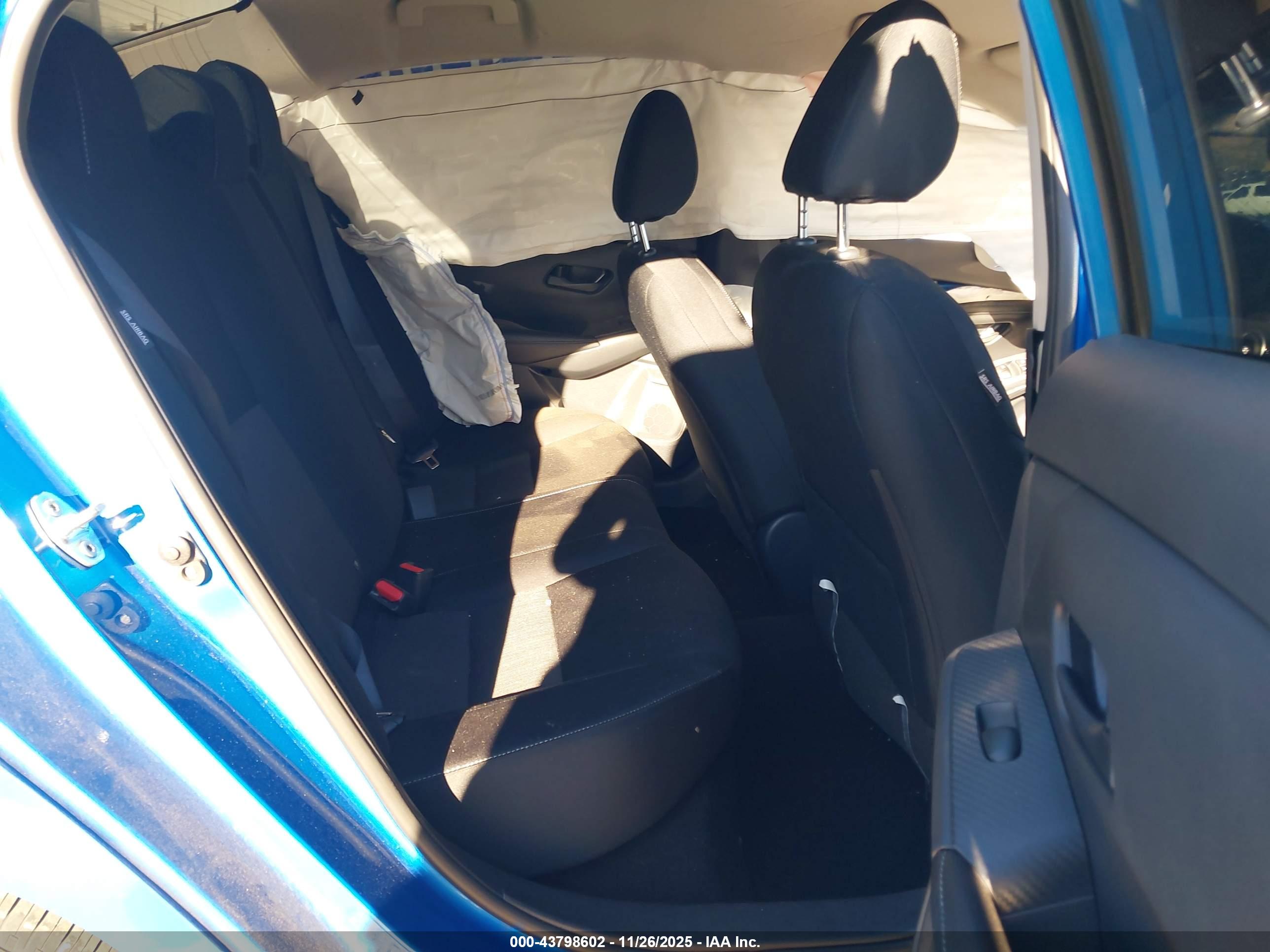 NISSAN SENTRA image 8