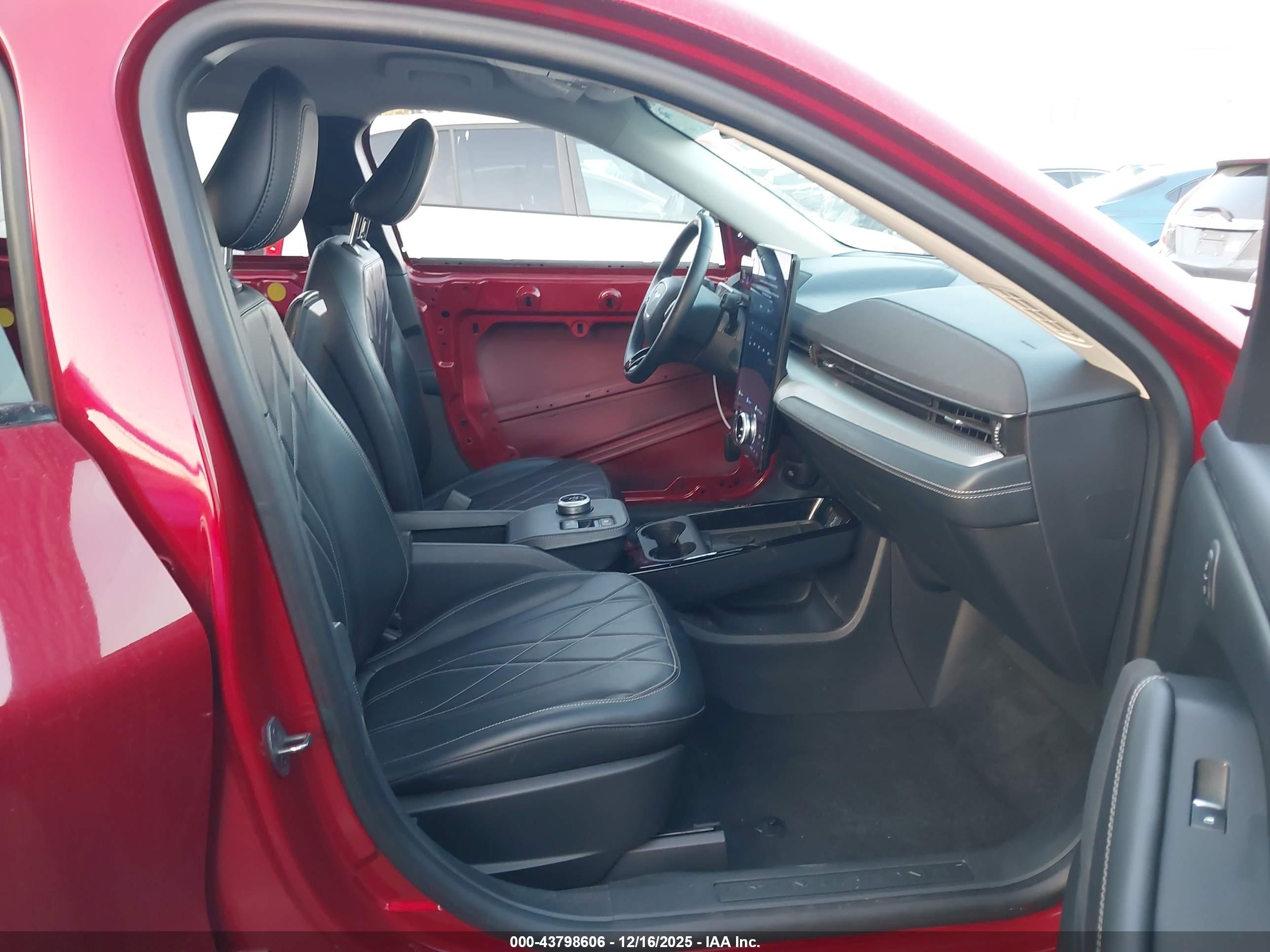 FORD MUSTANG image 5
