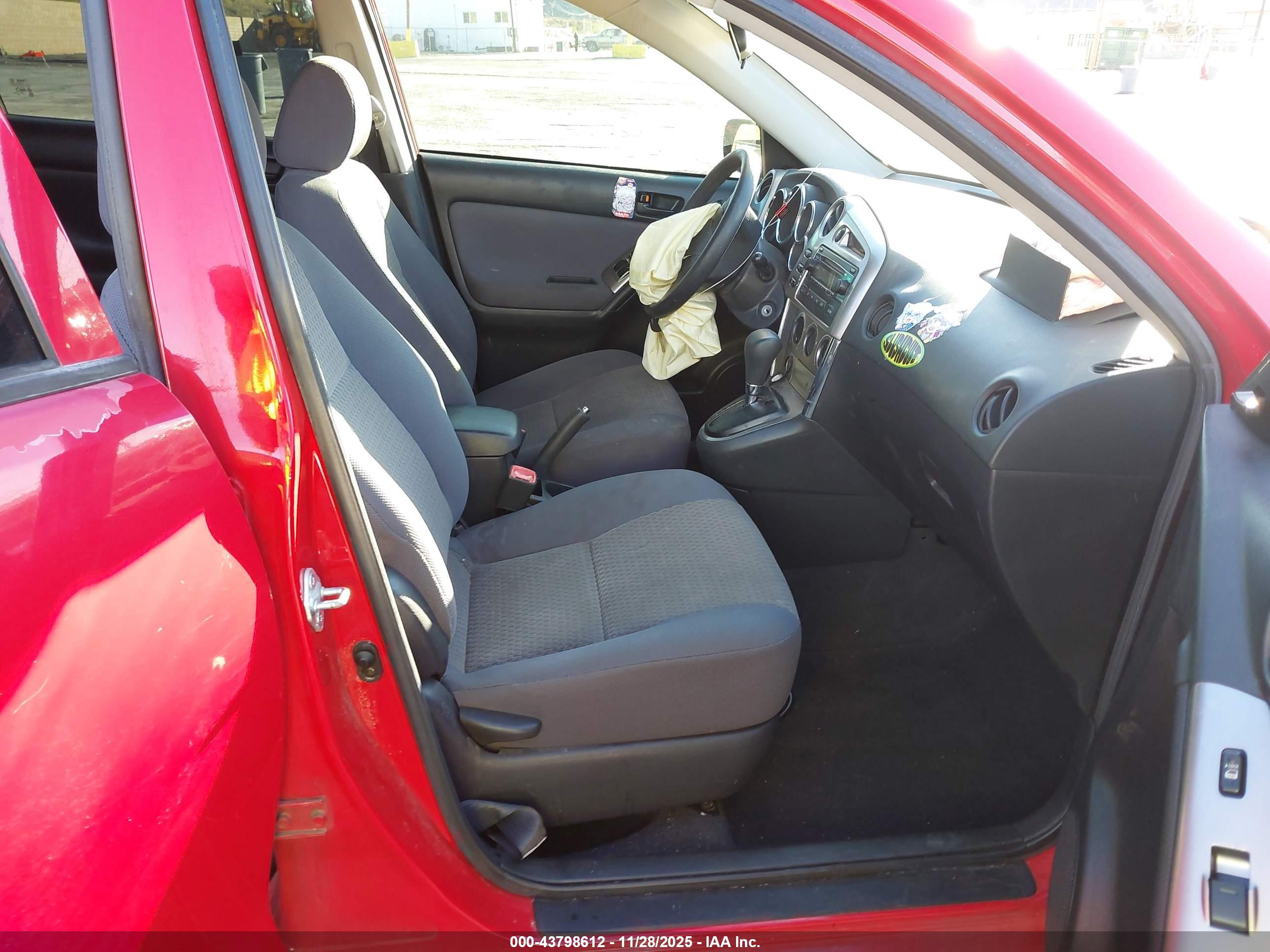 TOYOTA MATRIX image 5