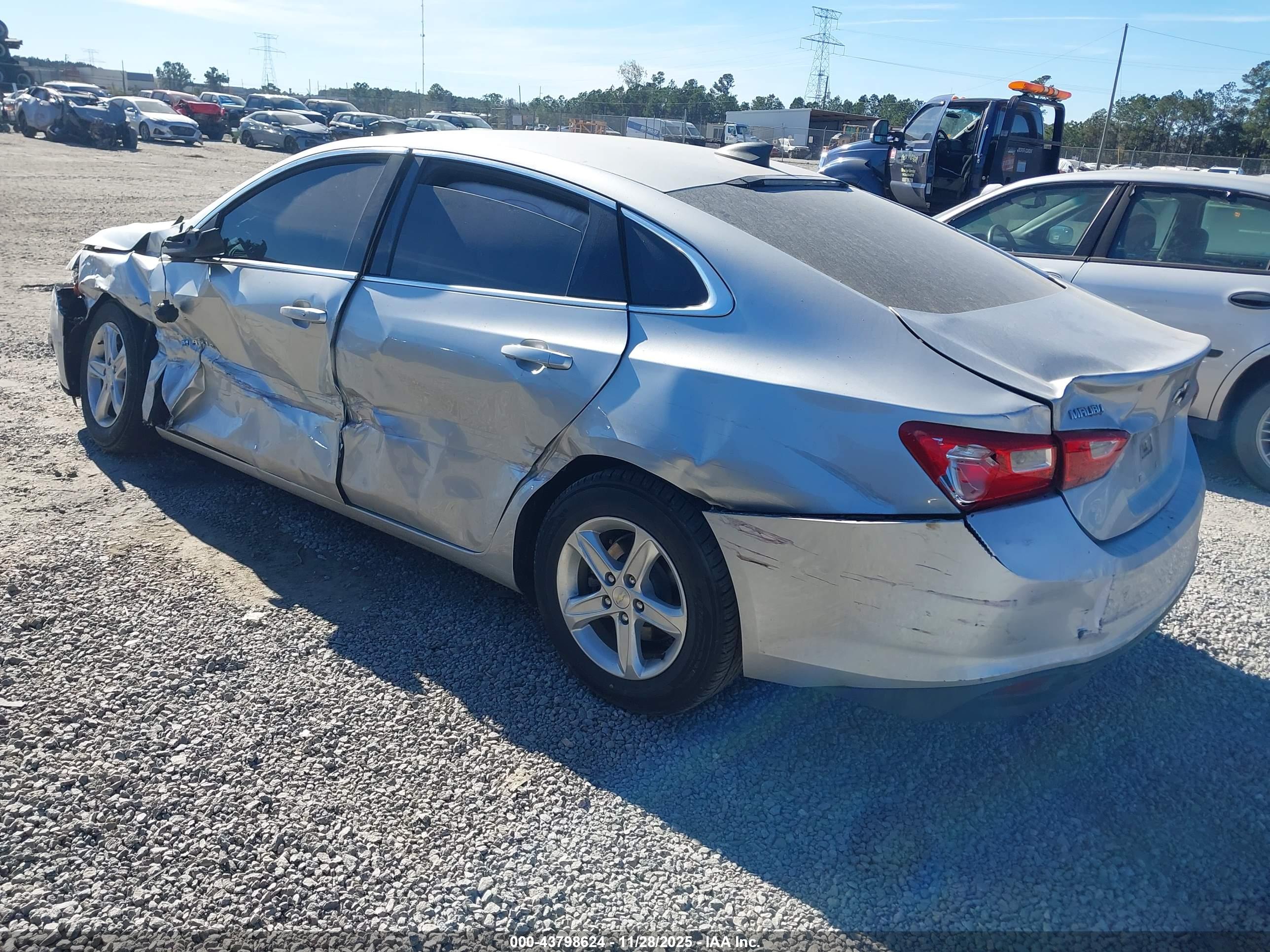CHEVROLET MALIBU image 3