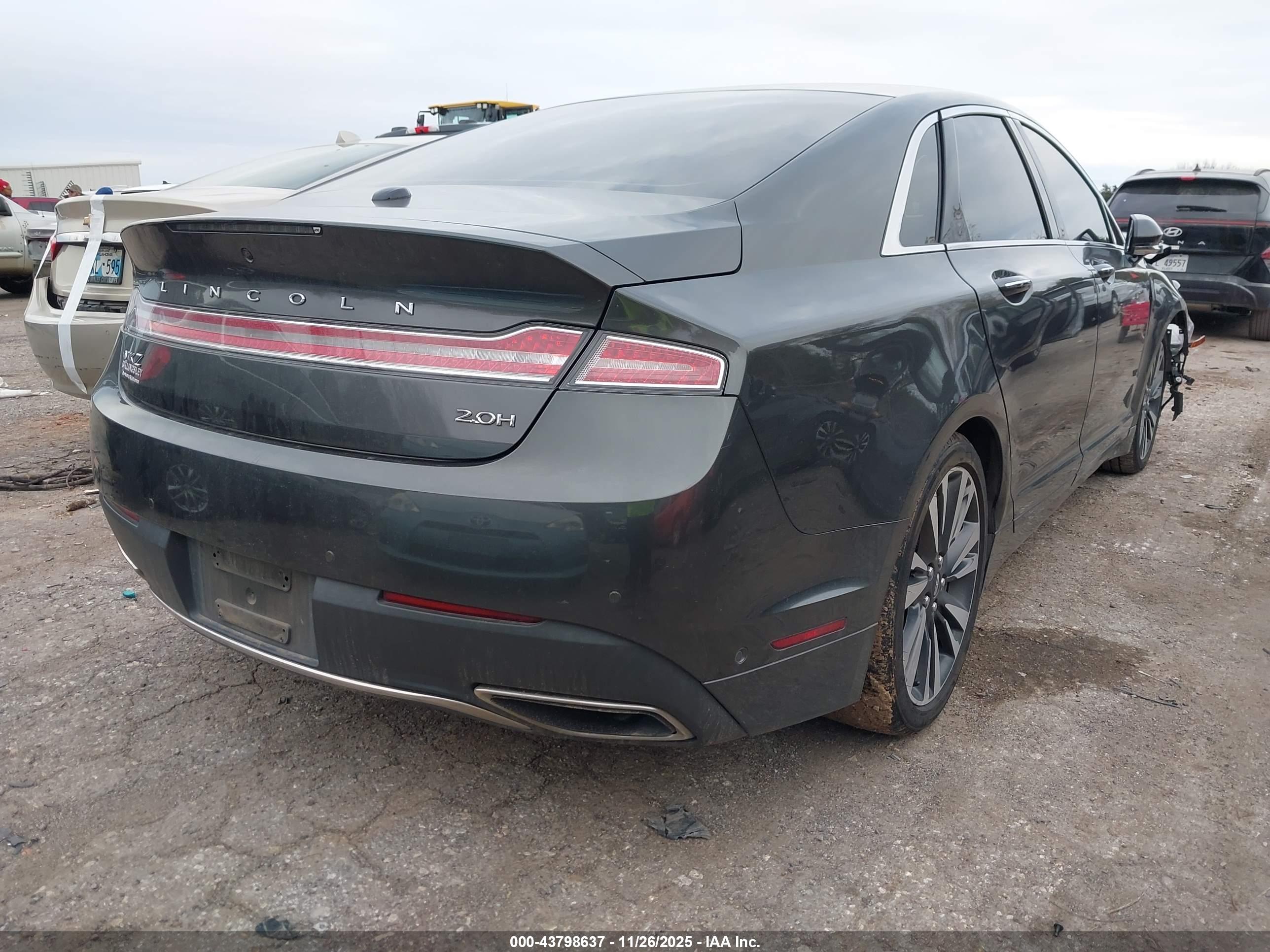 LINCOLN MKZ image 4