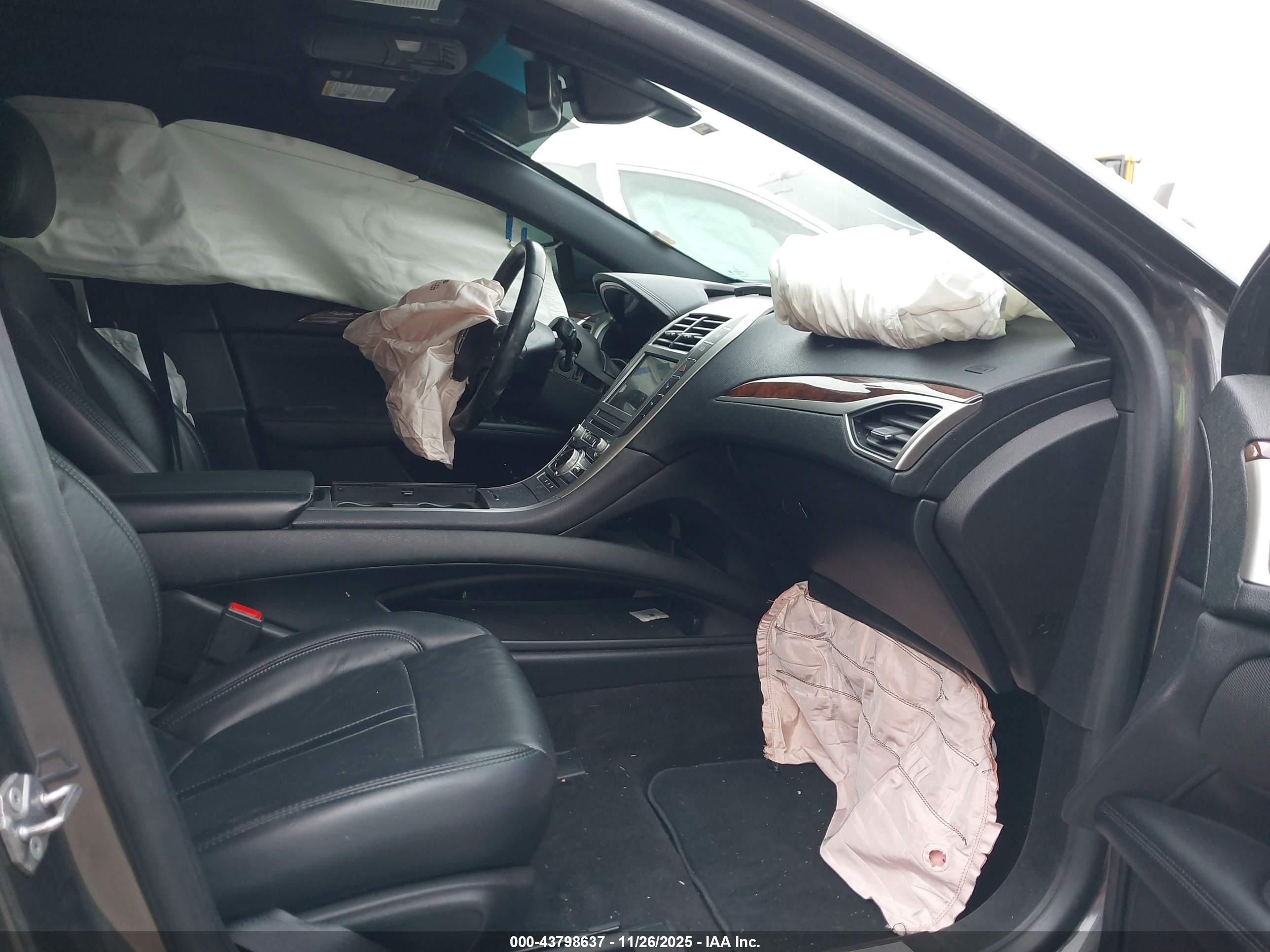 LINCOLN MKZ image 5