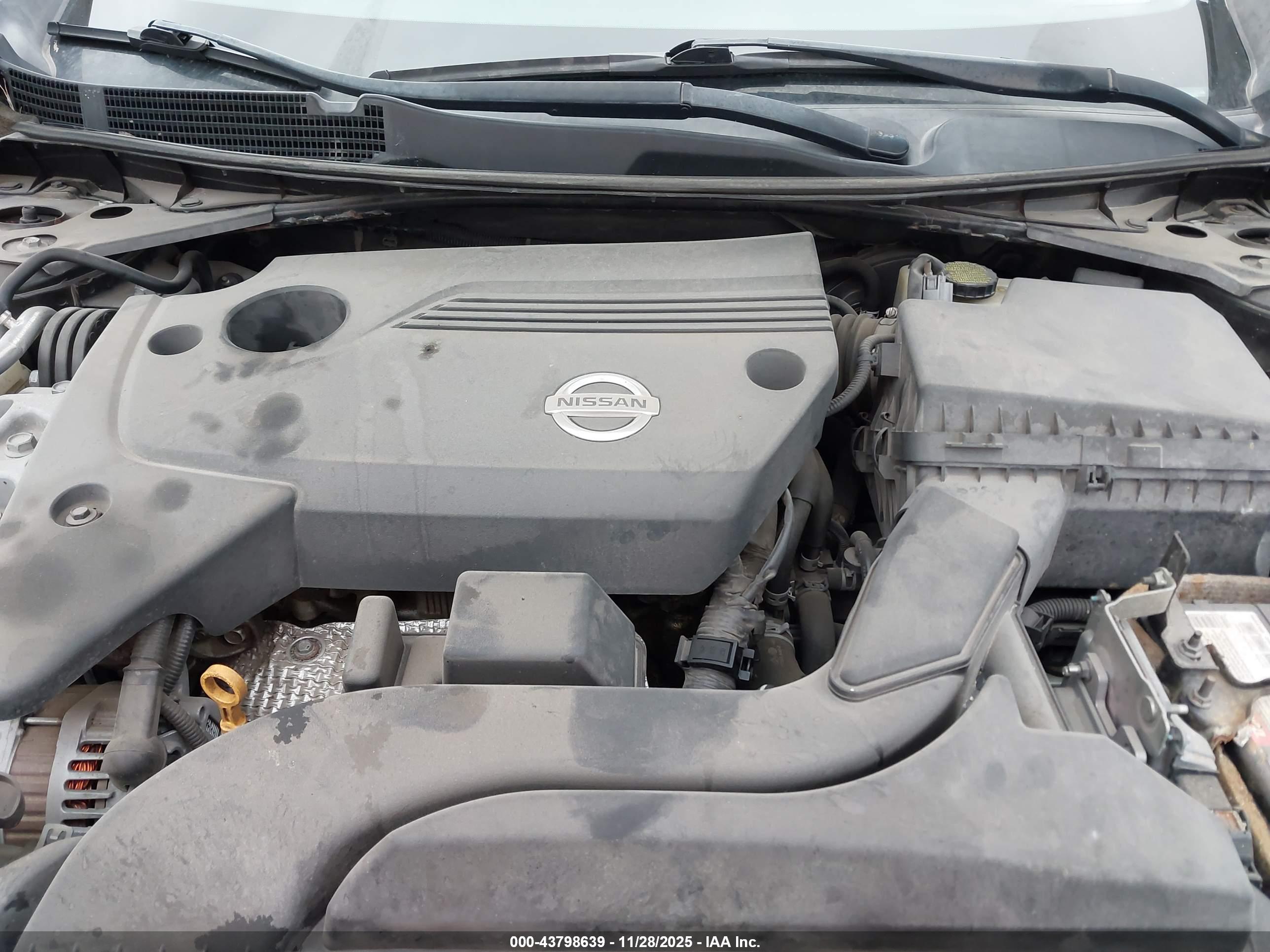 NISSAN ALTIMA image 10