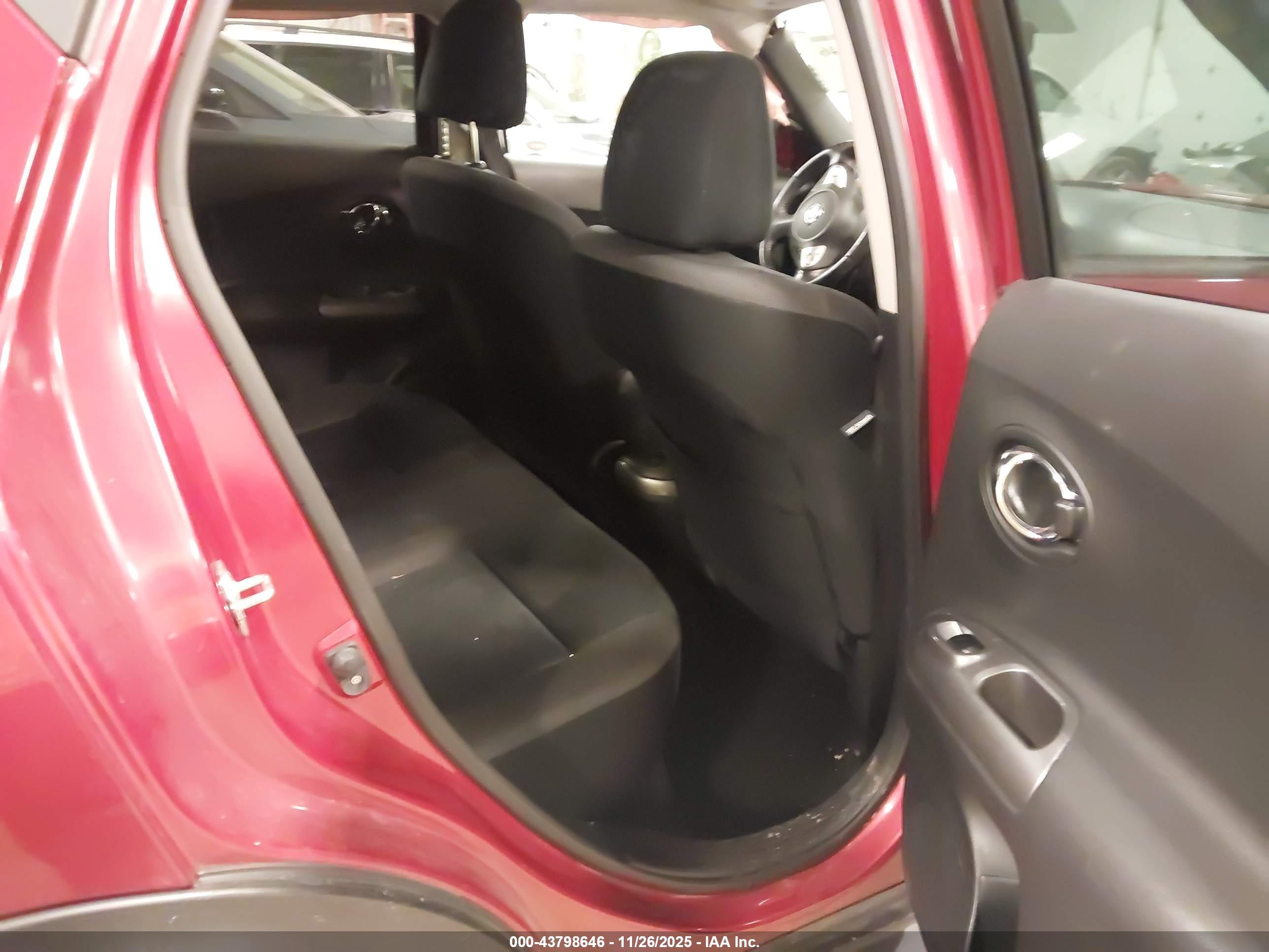 NISSAN JUKE image 8