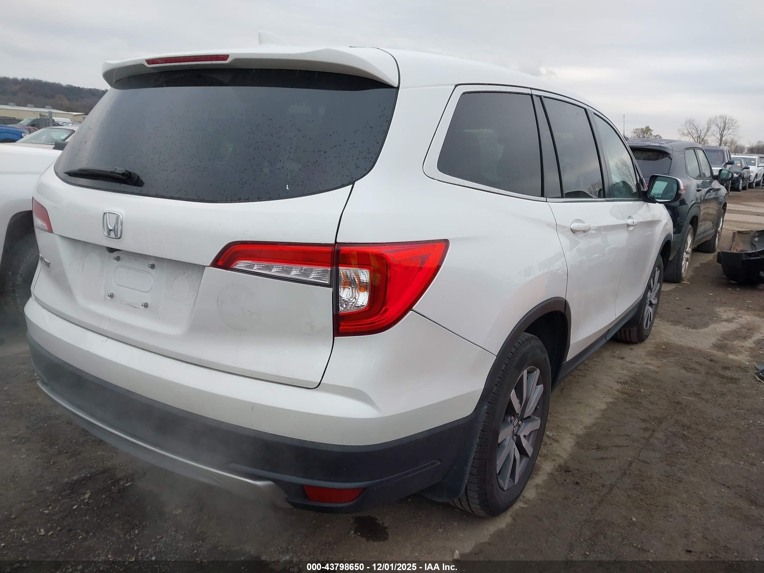 HONDA PILOT image 4