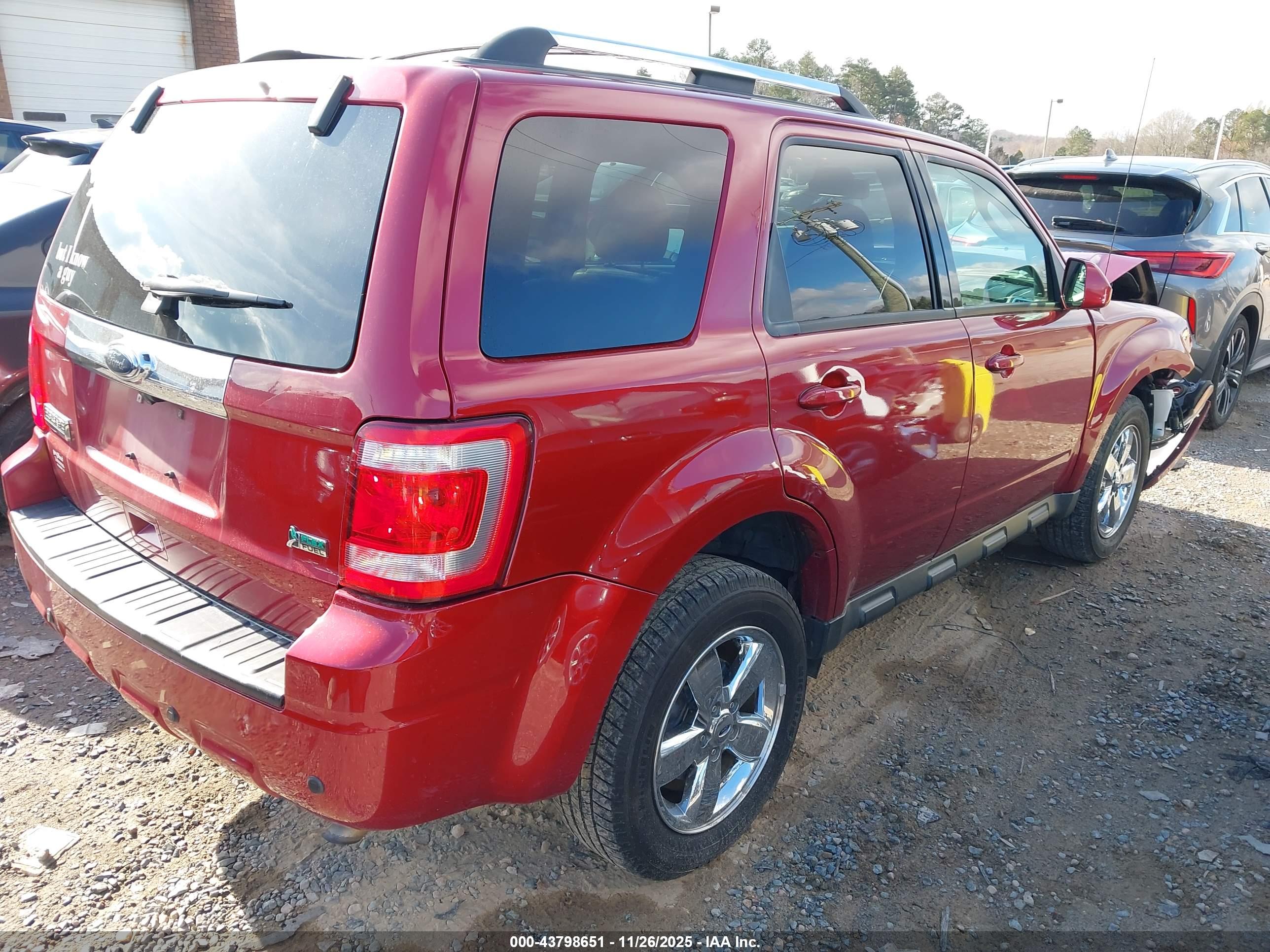 FORD ESCAPE image 4