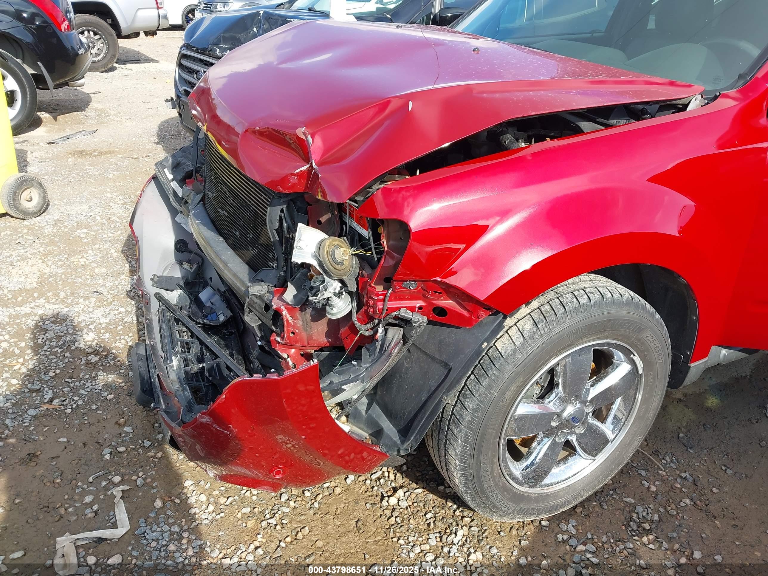 FORD ESCAPE image 6