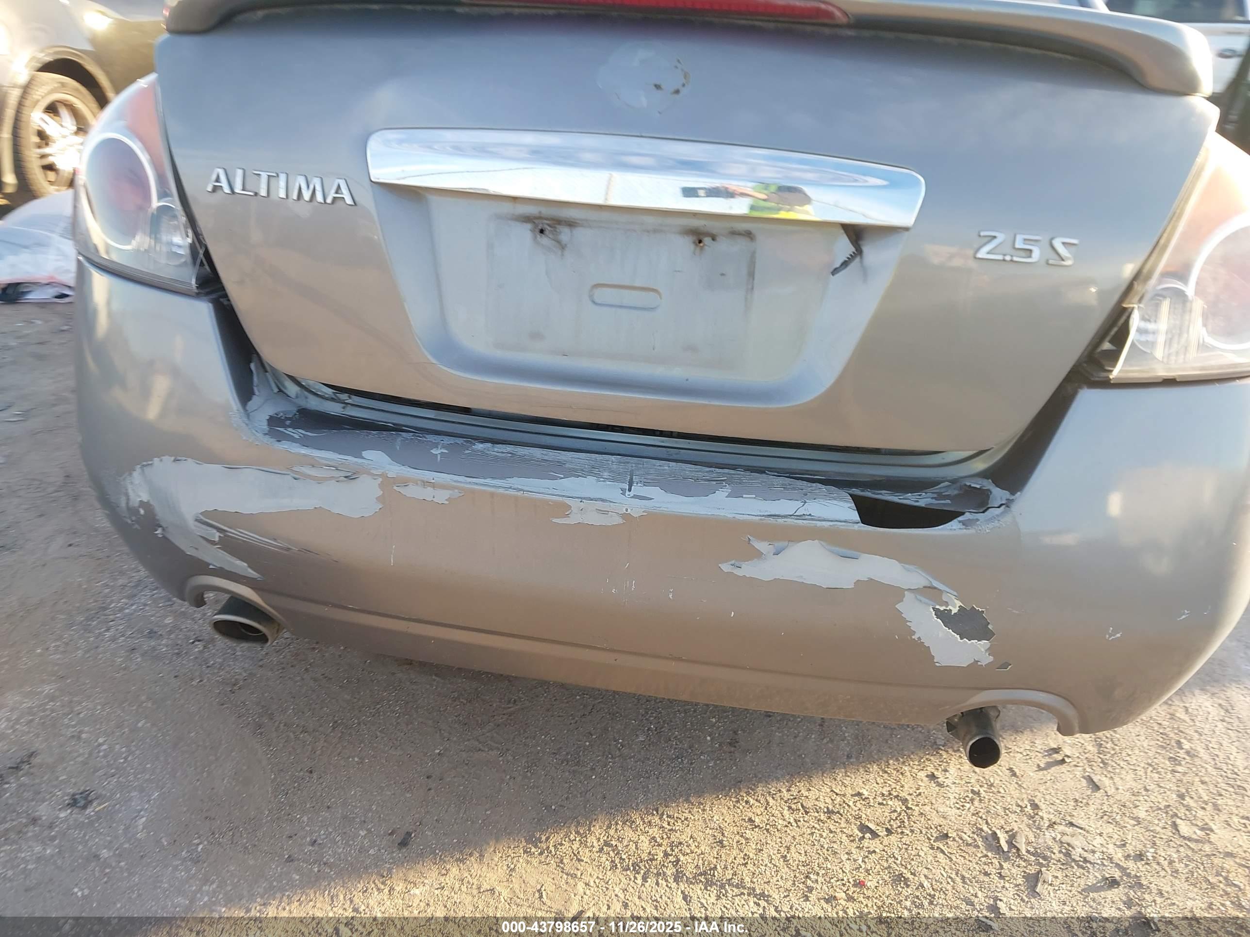 NISSAN ALTIMA image 6