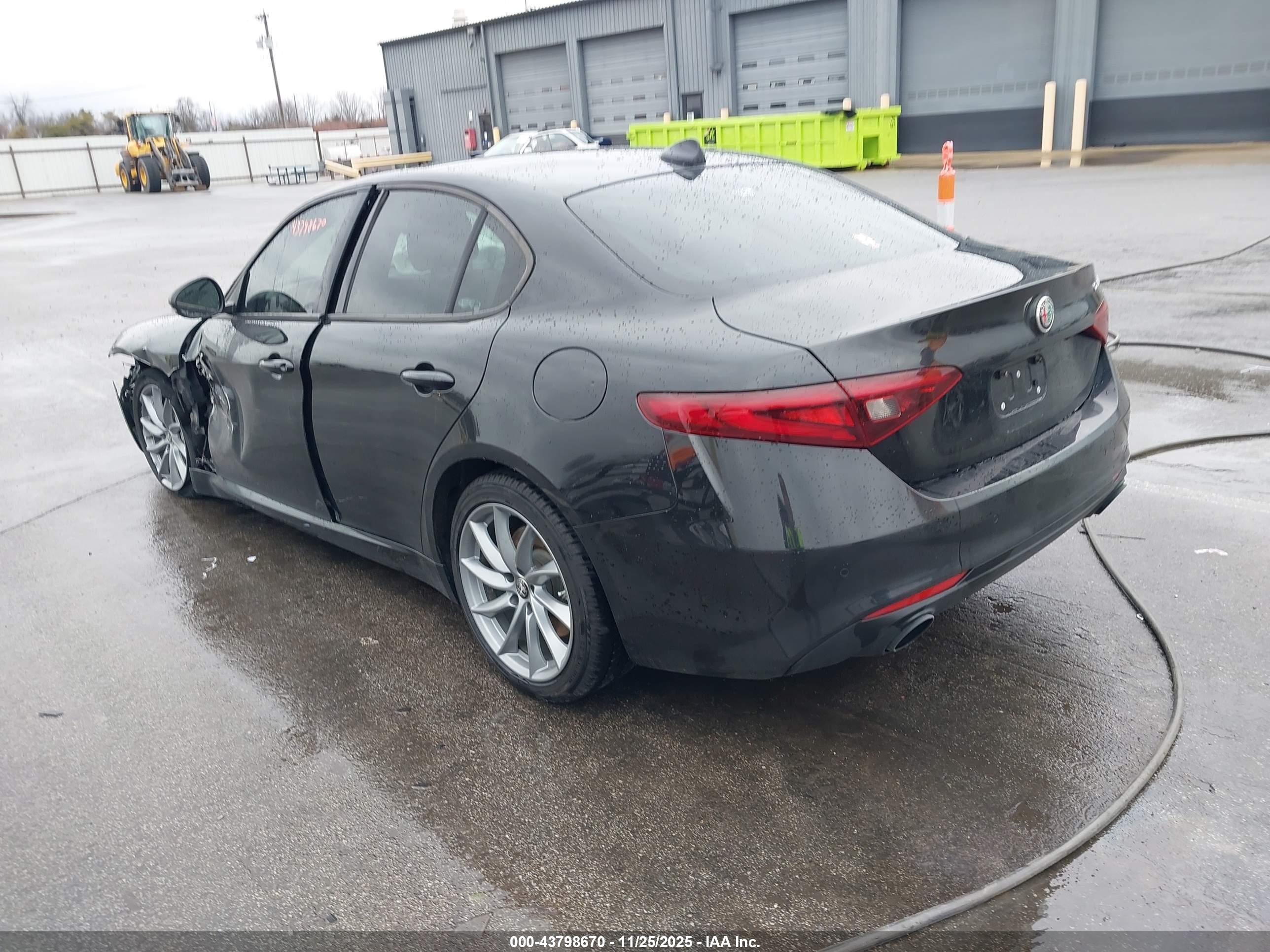 ALFA ROMEO image 3