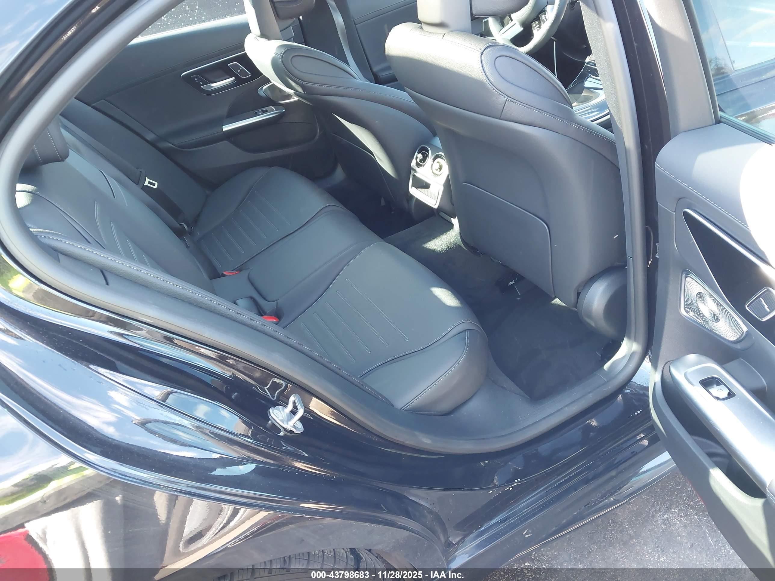 MERCEDES-BENZ C image 8