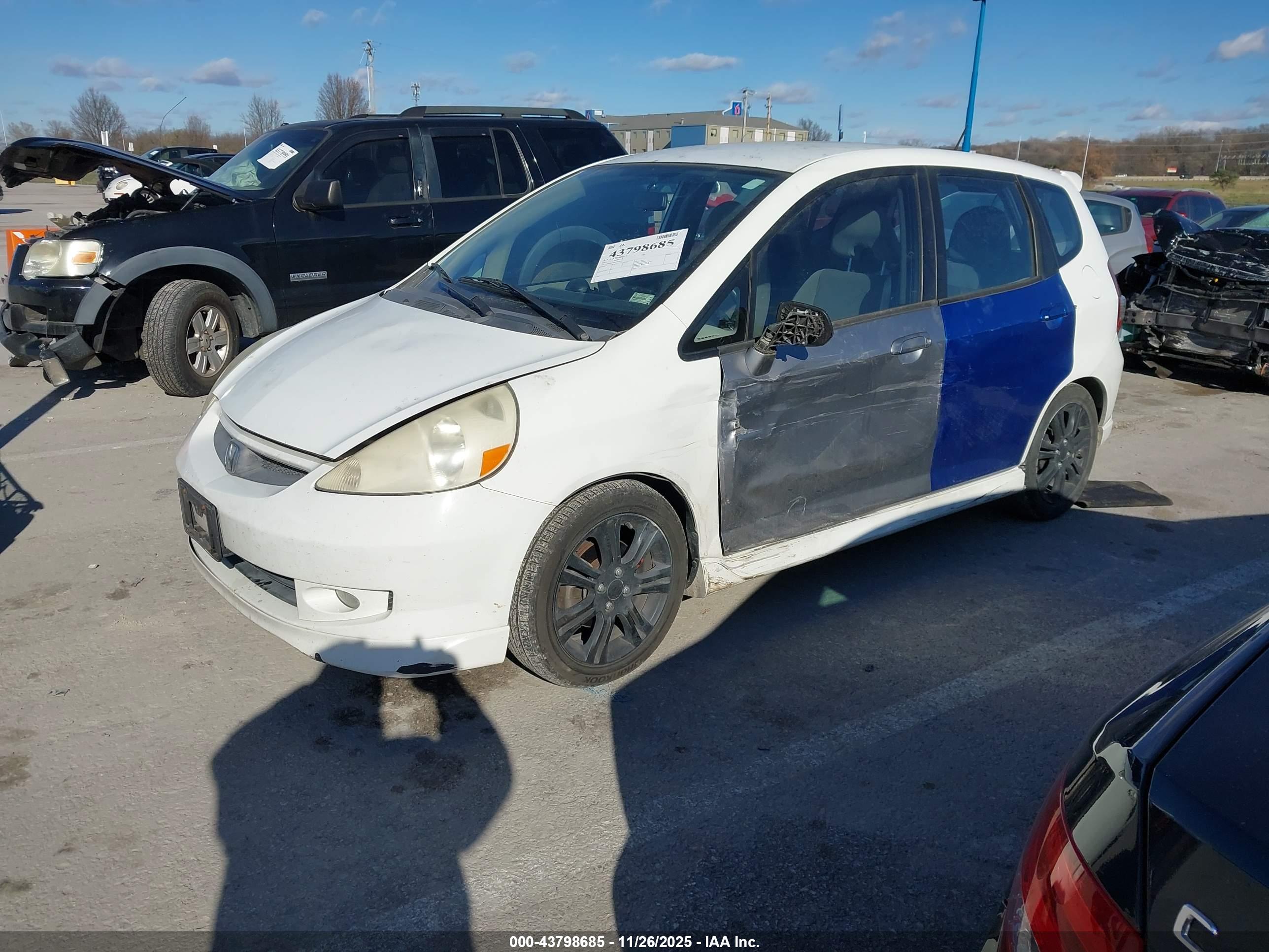 HONDA FIT image 2