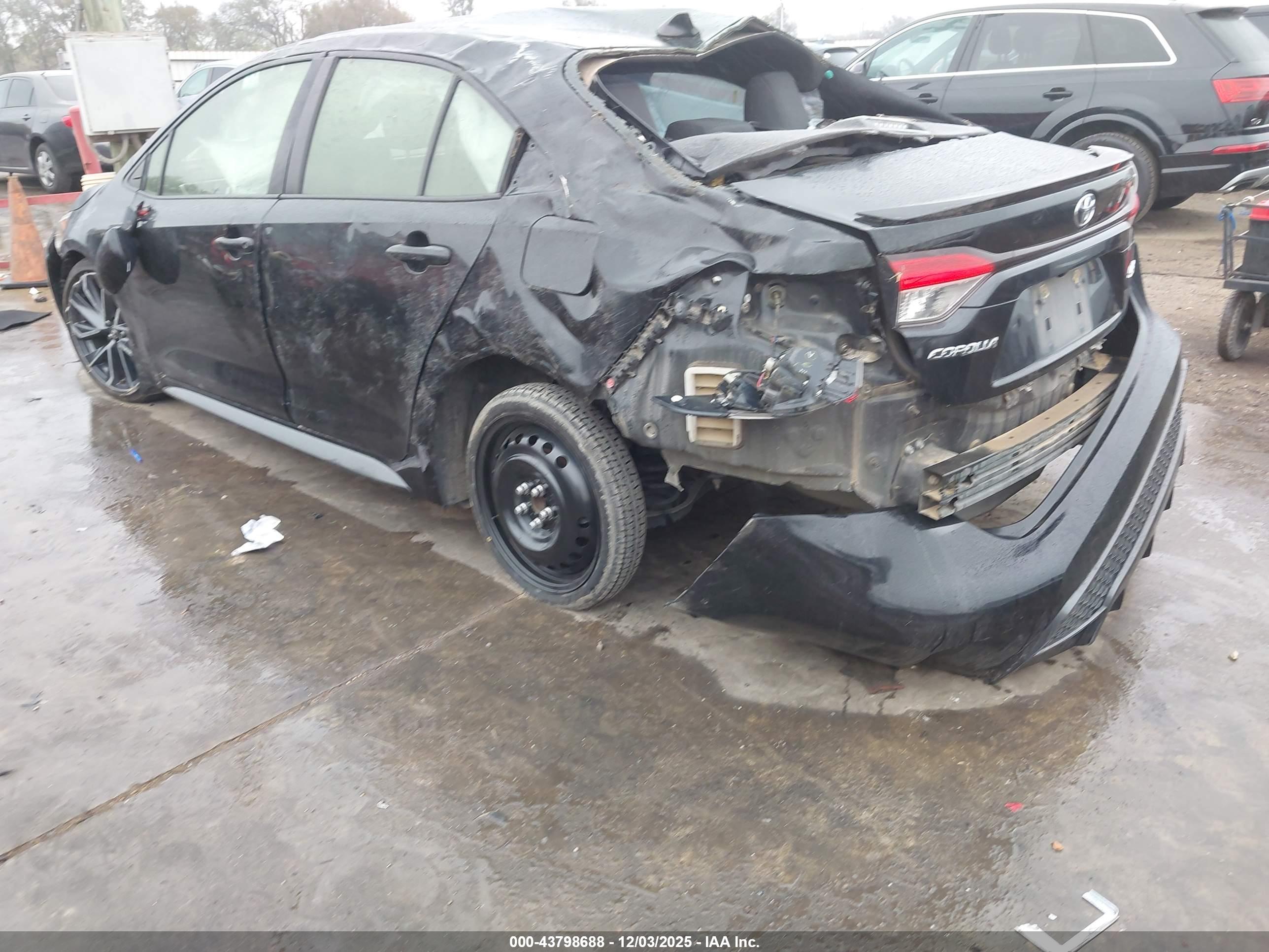 TOYOTA COROLLA image 3