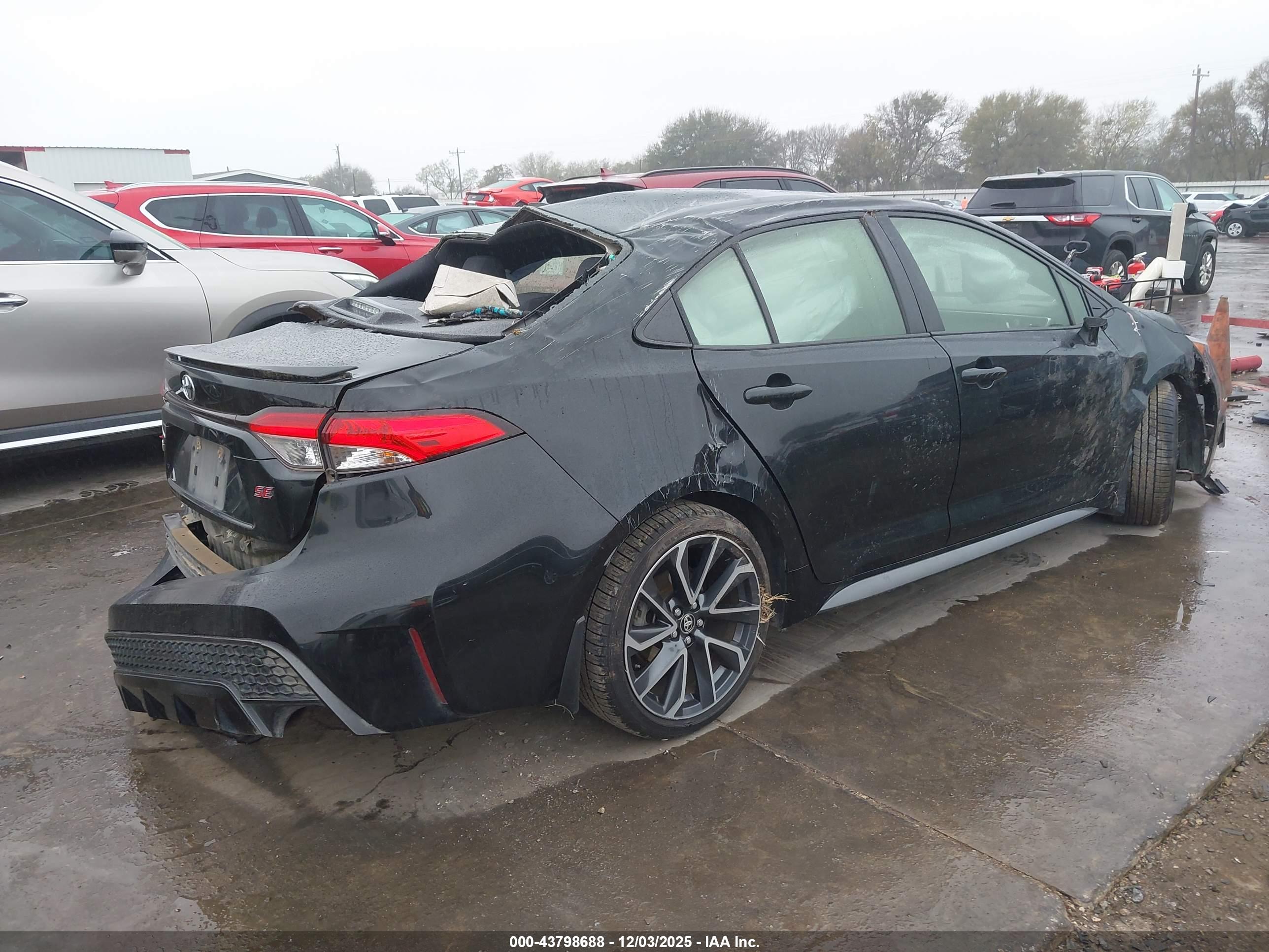 TOYOTA COROLLA image 4