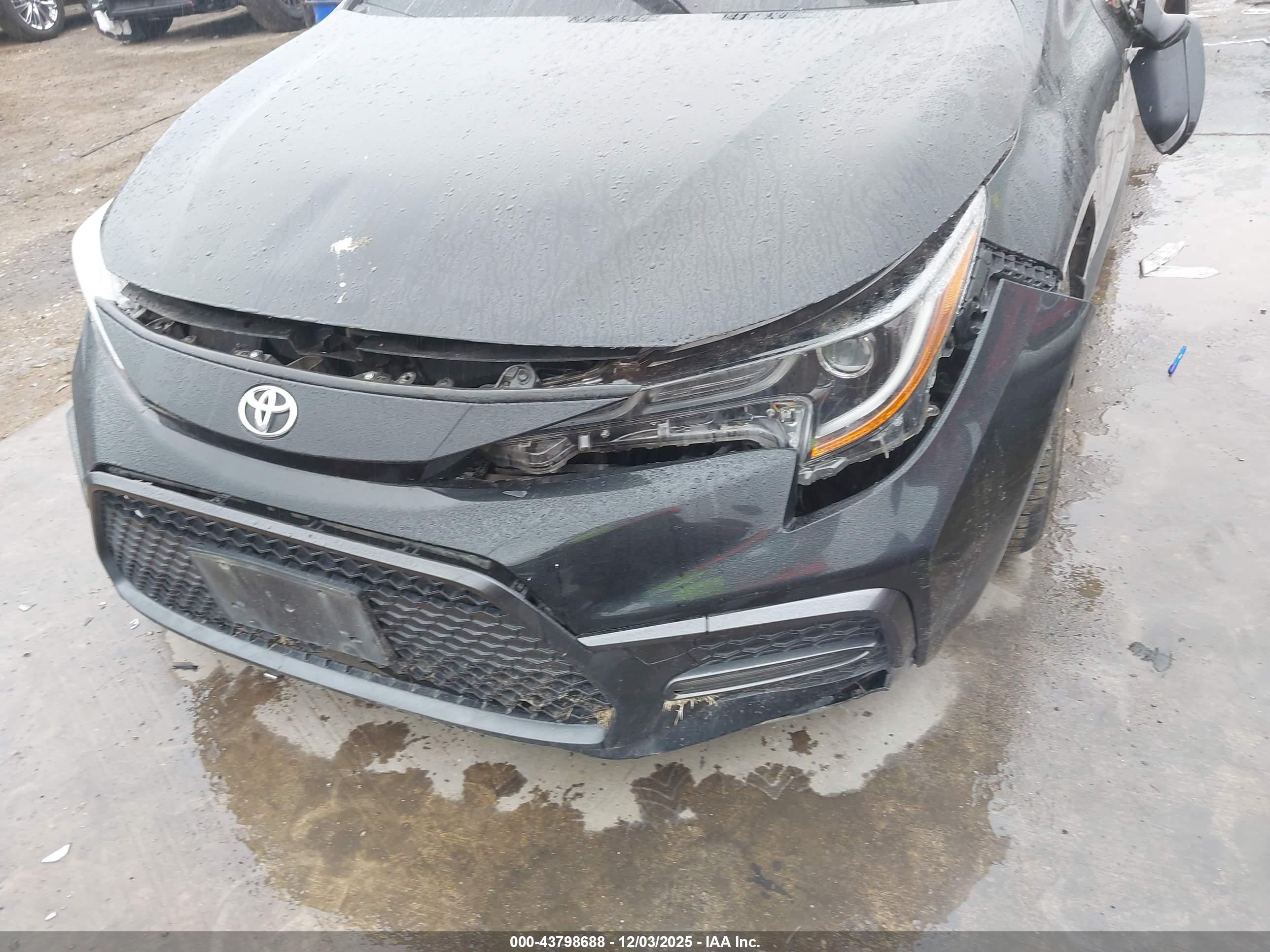 TOYOTA COROLLA image 6