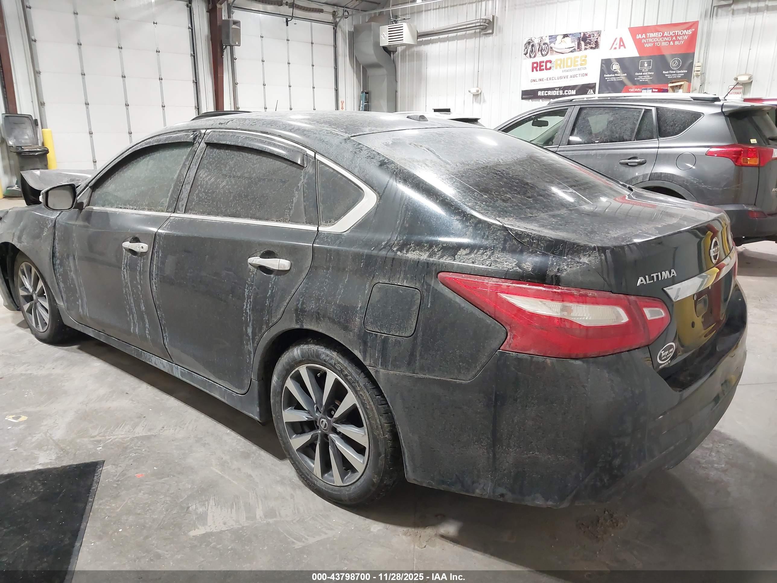 NISSAN ALTIMA image 3