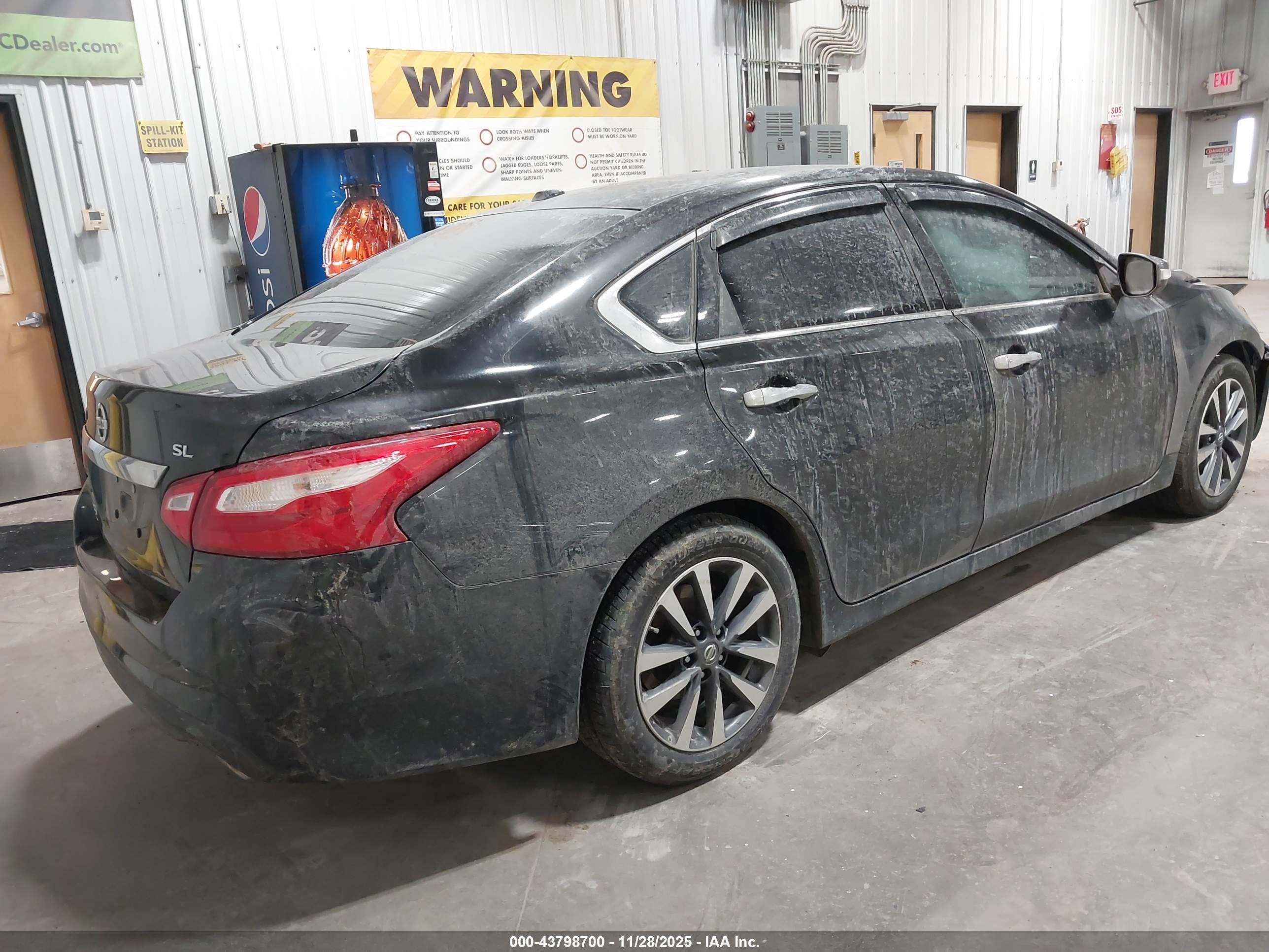 NISSAN ALTIMA image 4