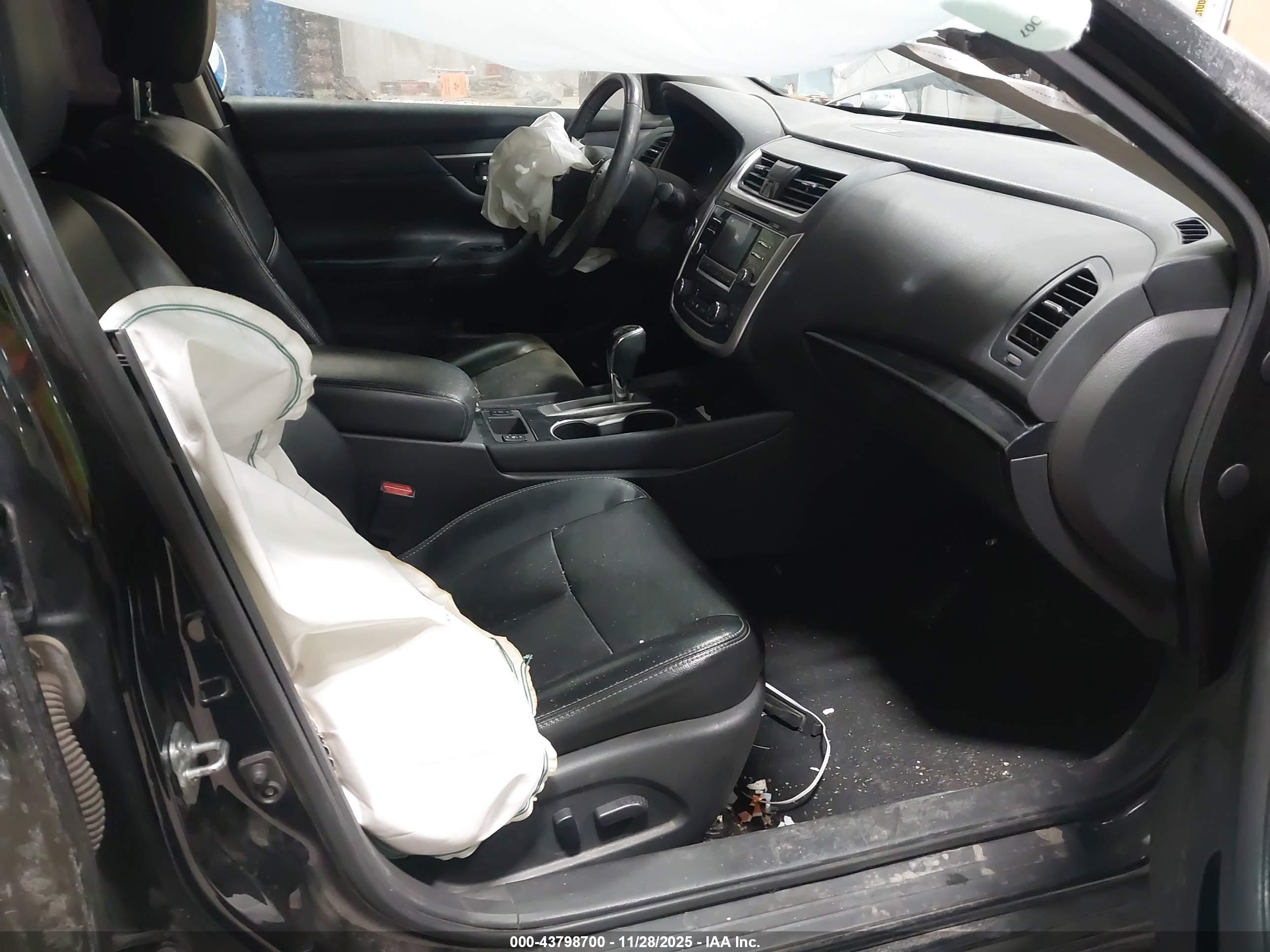 NISSAN ALTIMA image 5