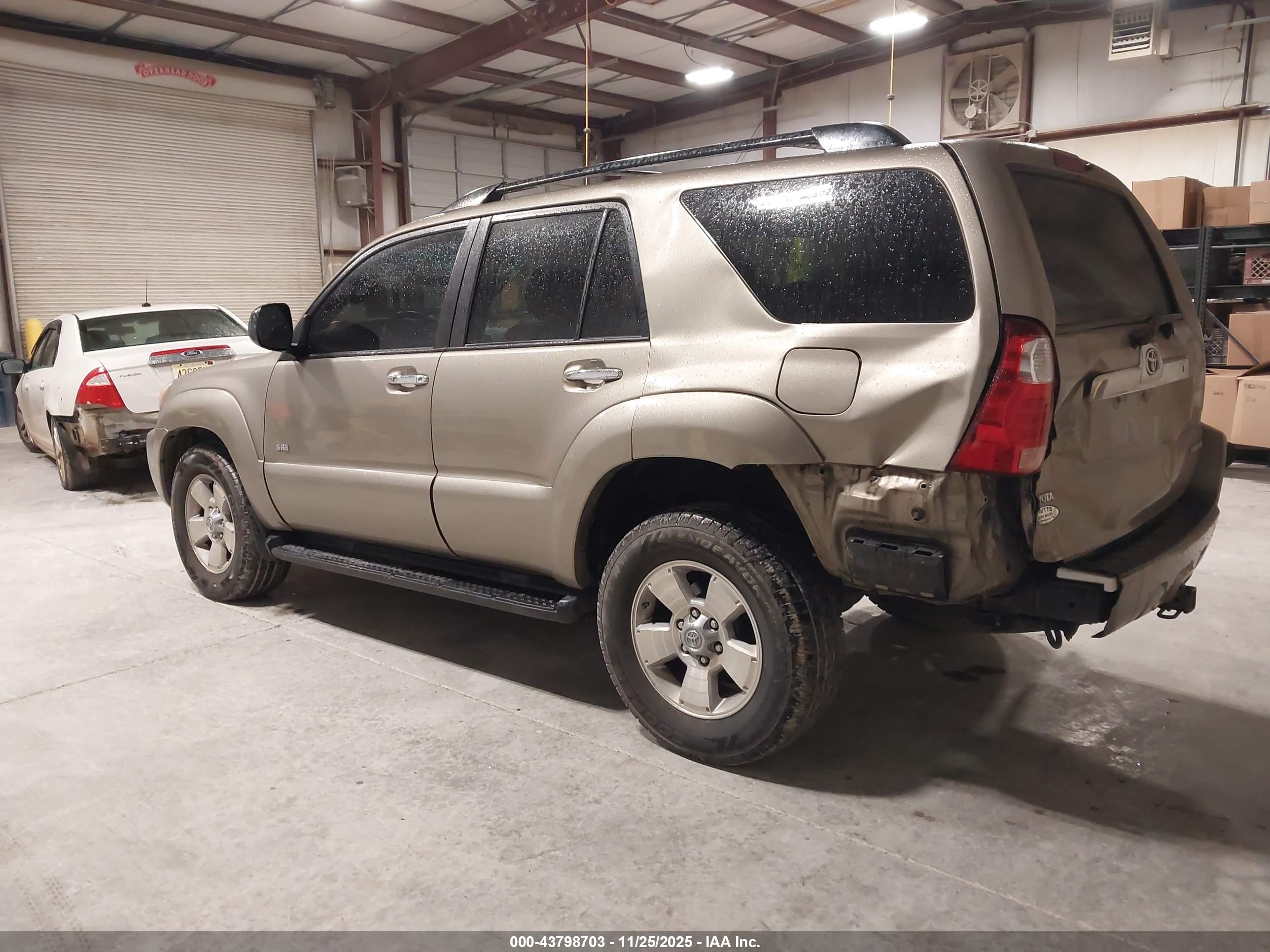 TOYOTA 4RUNNER image 3