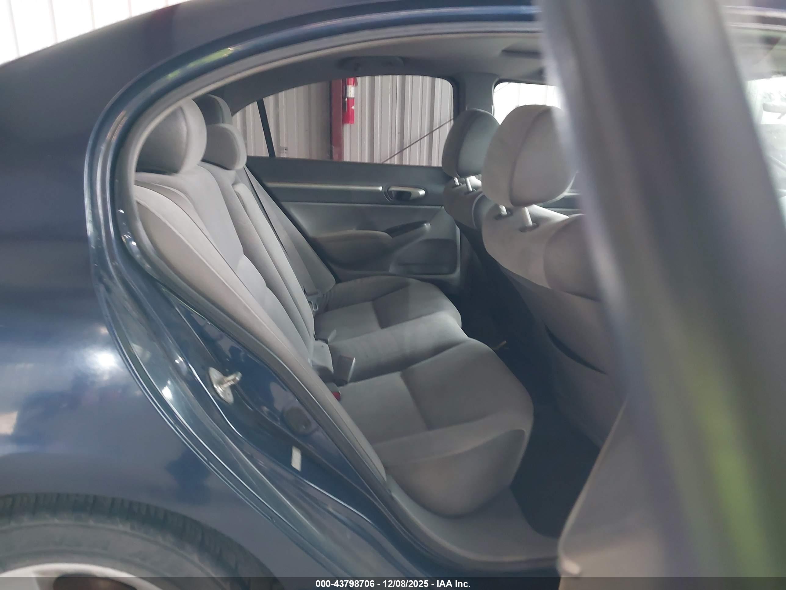 HONDA CIVIC image 8