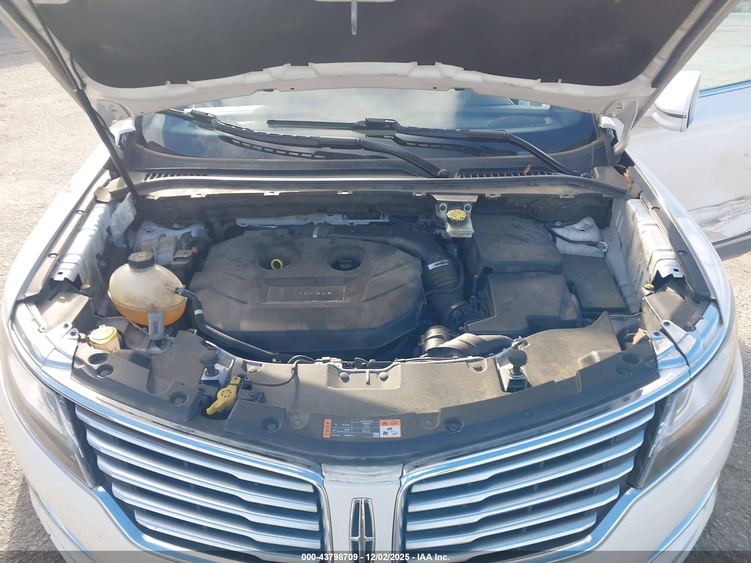 LINCOLN MKC image 10