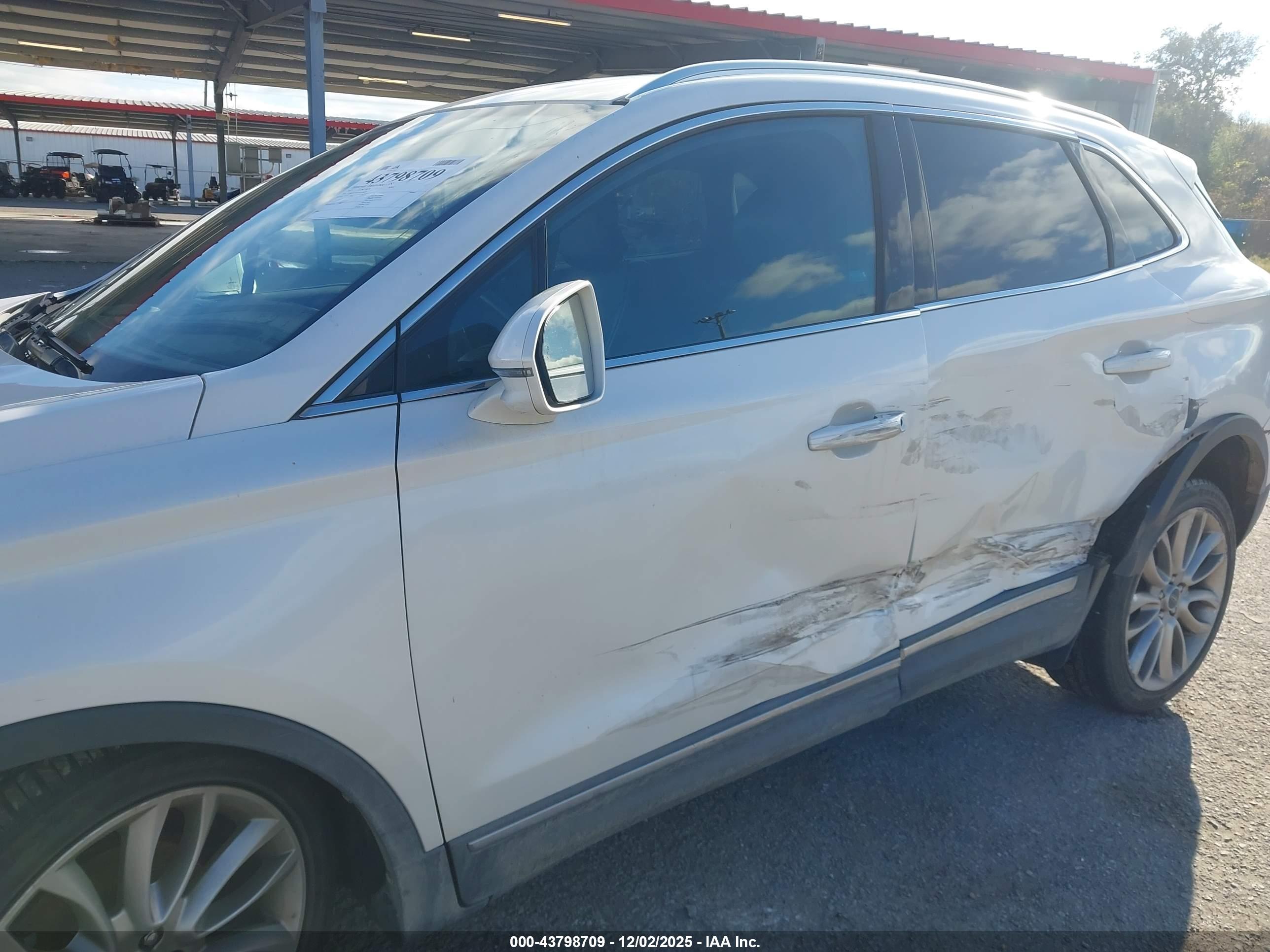 LINCOLN MKC image 6