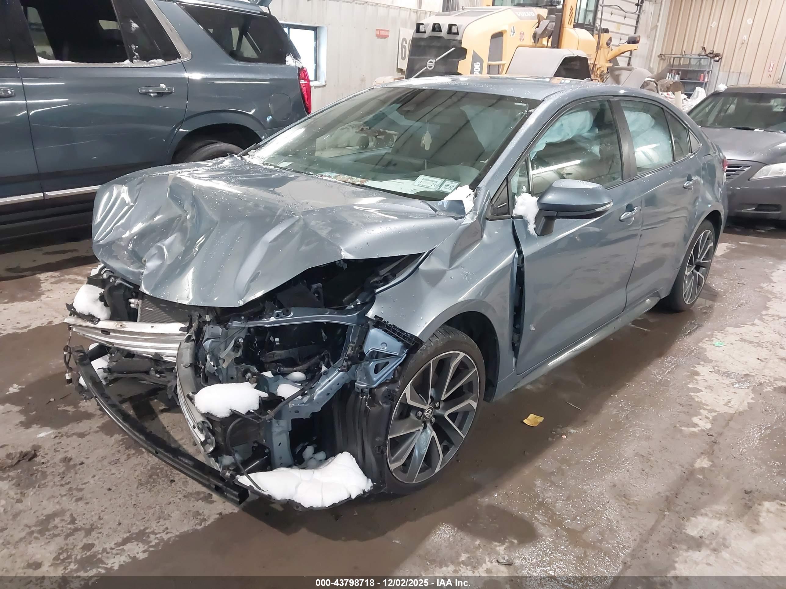 TOYOTA COROLLA image 2