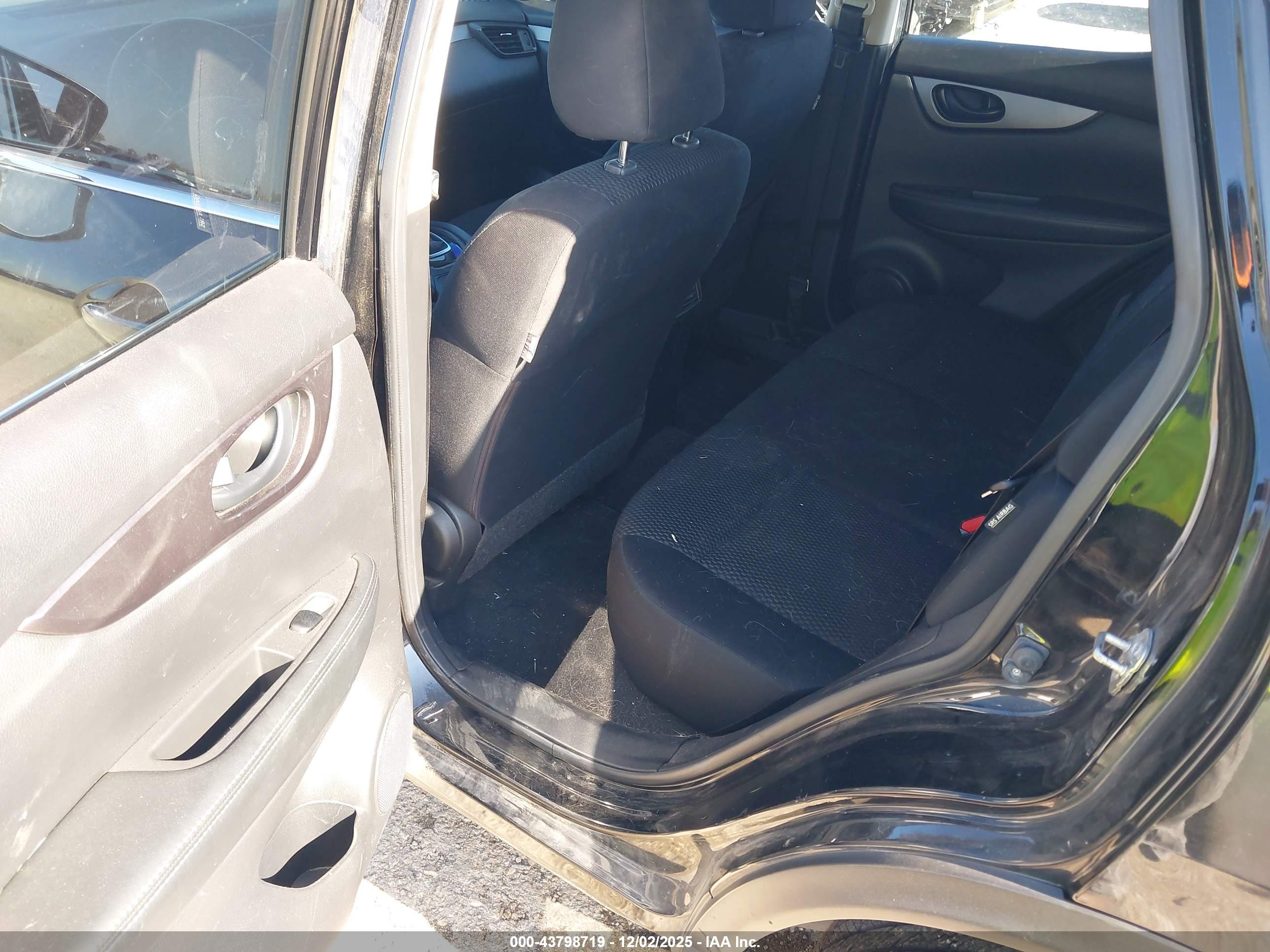 NISSAN ROGUE image 8