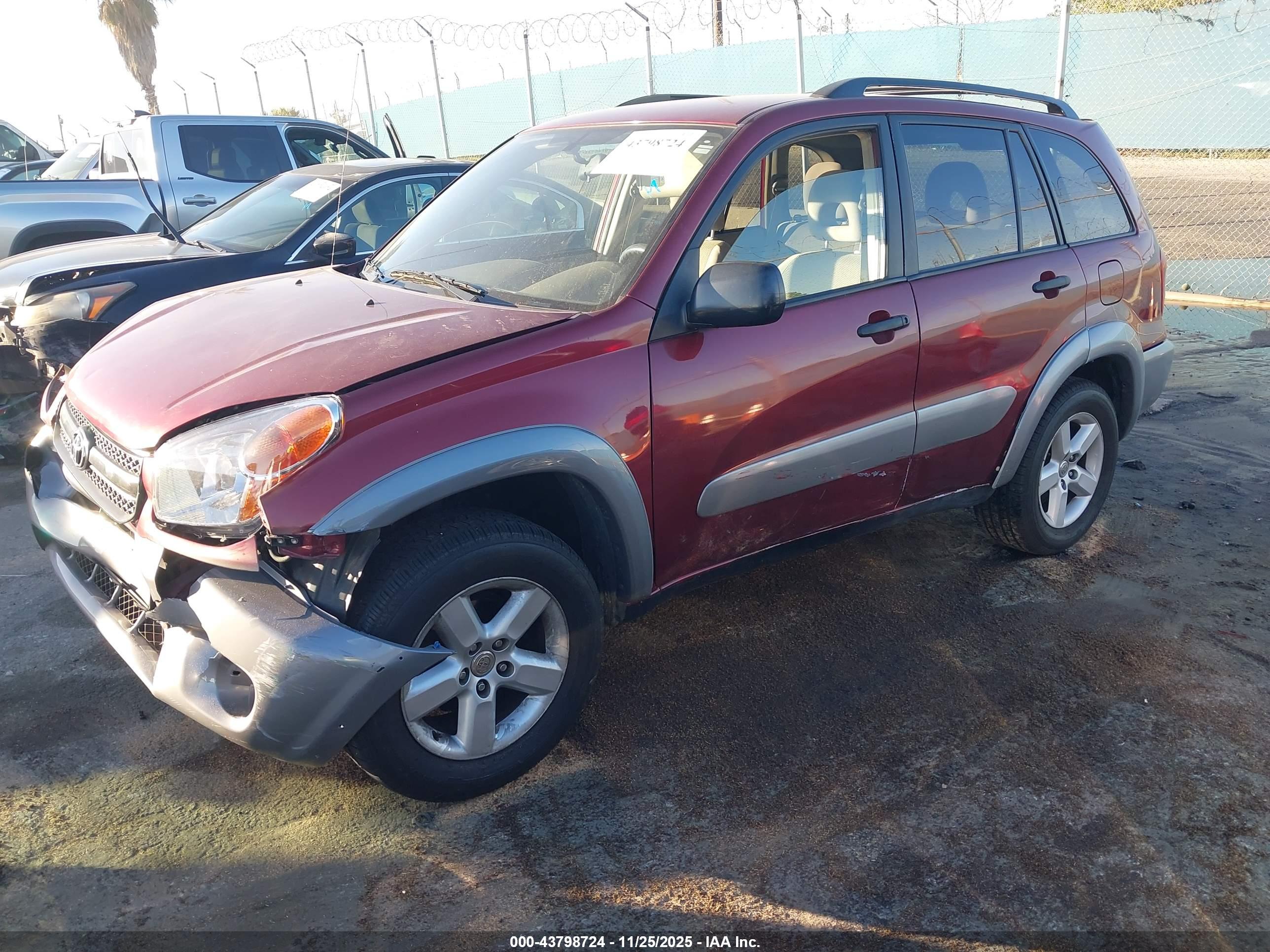 TOYOTA RAV4 image 2