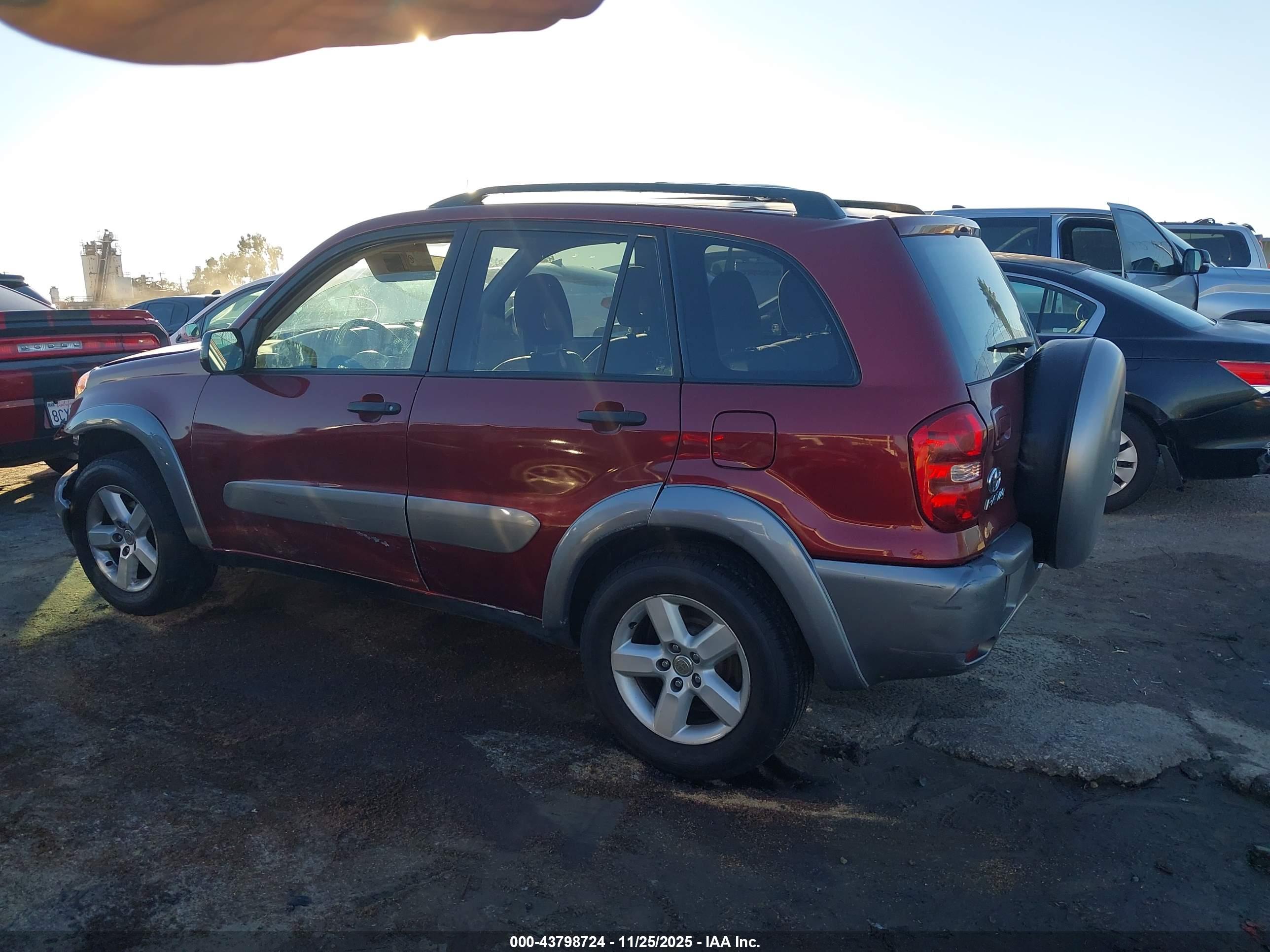 TOYOTA RAV4 image 3