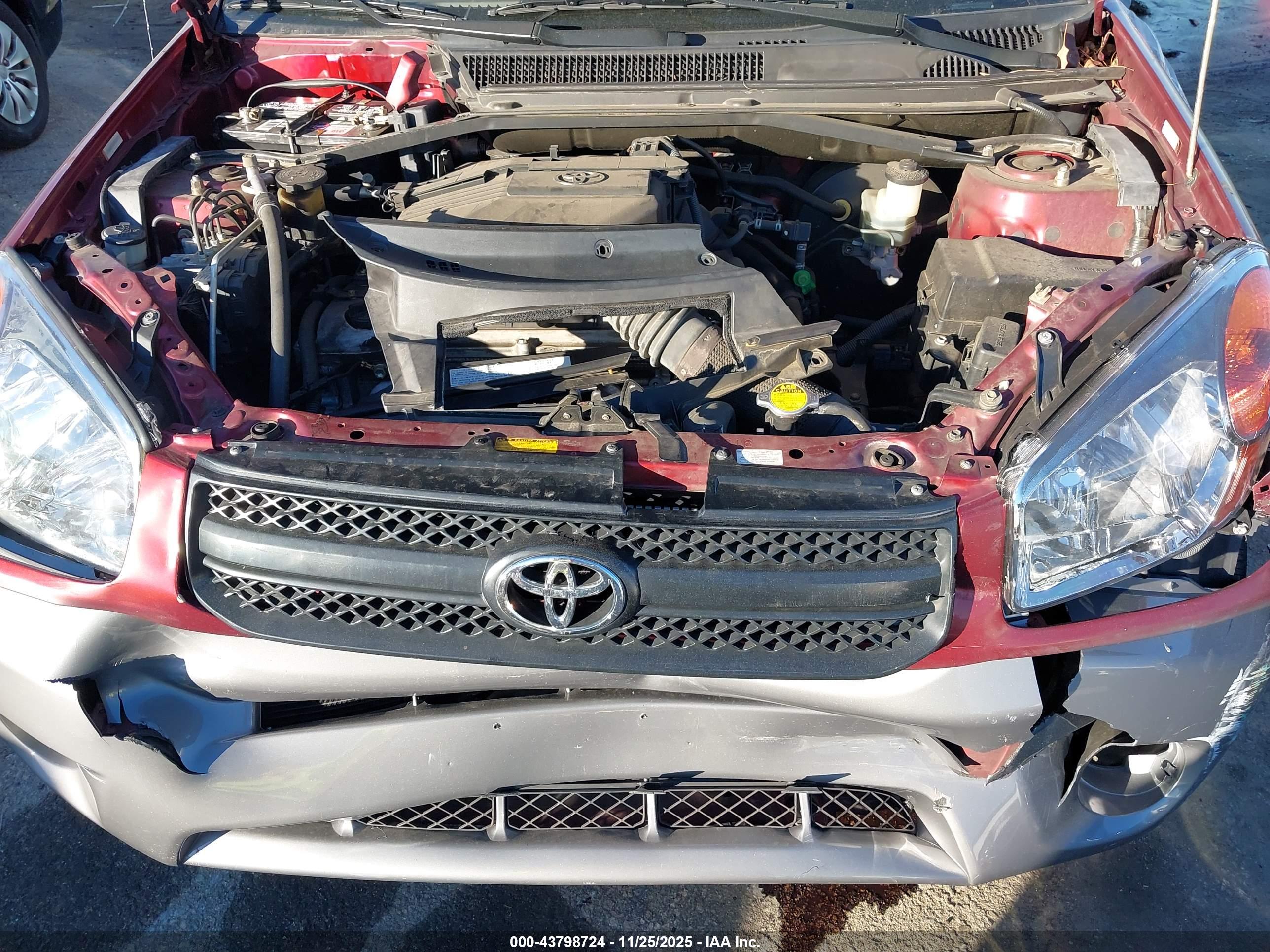 TOYOTA RAV4 image 6