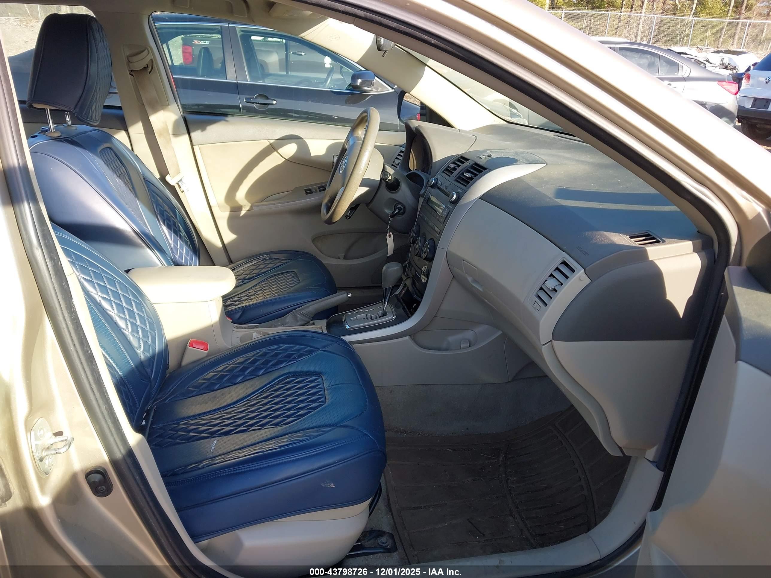 TOYOTA COROLLA image 5