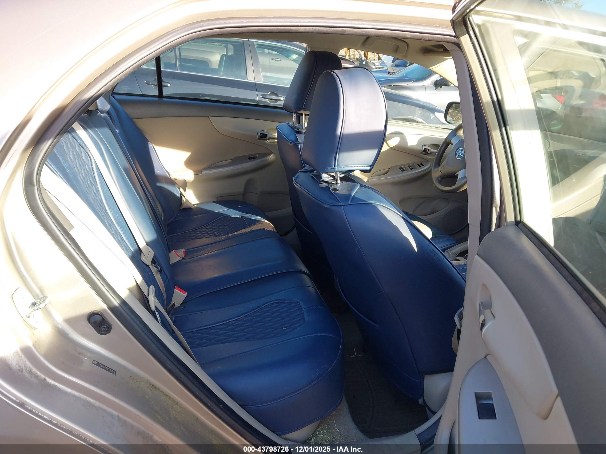 TOYOTA COROLLA image 8