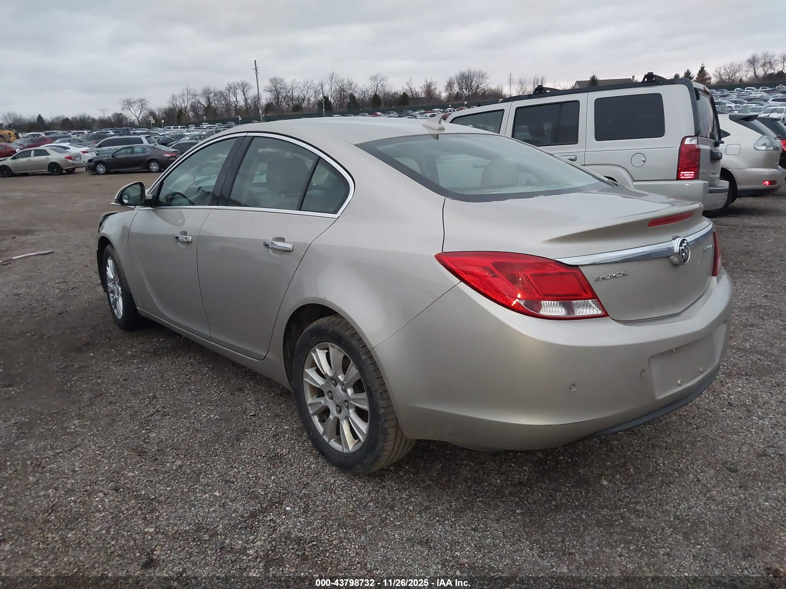 BUICK REGAL image 3