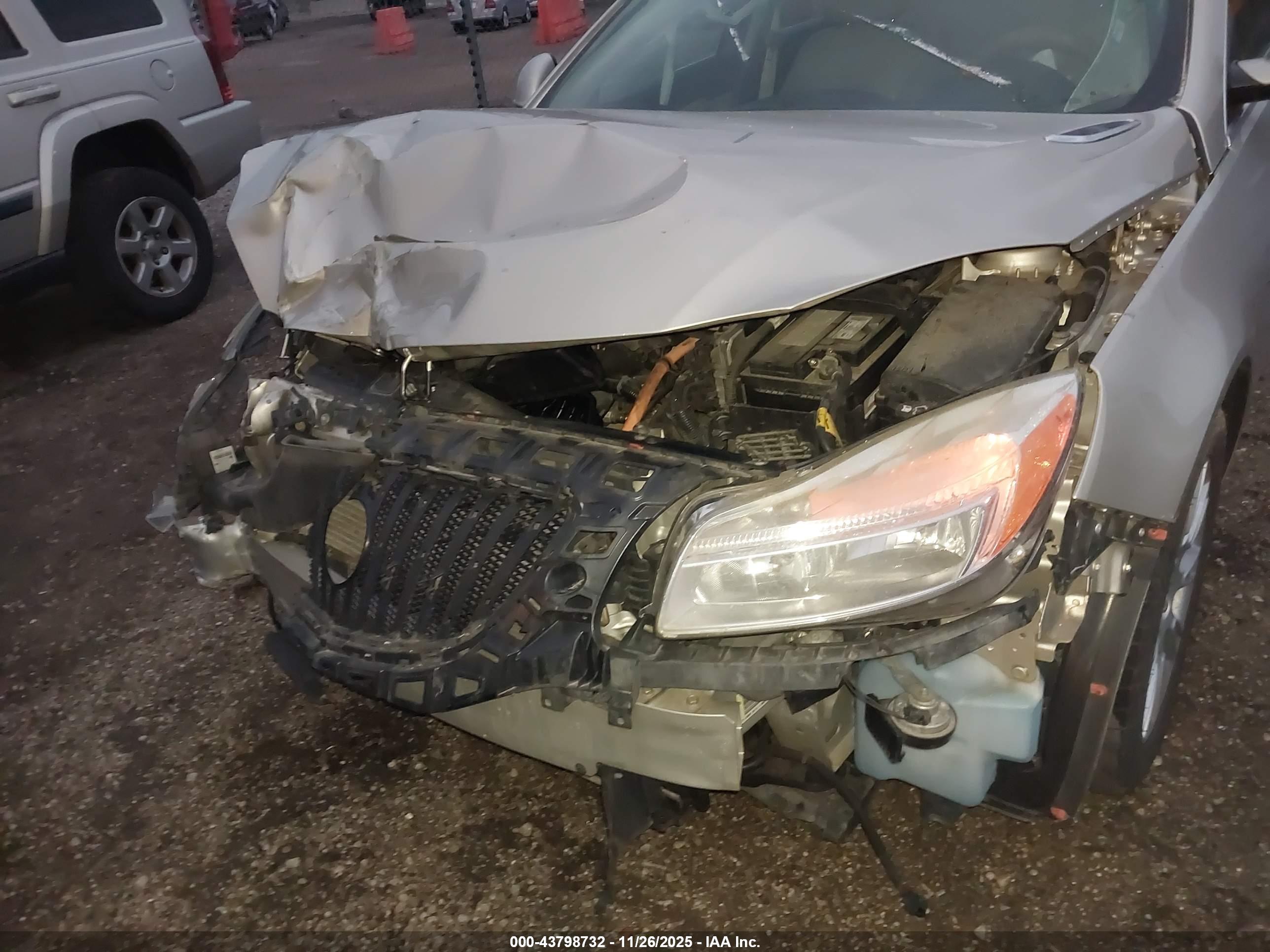BUICK REGAL image 6