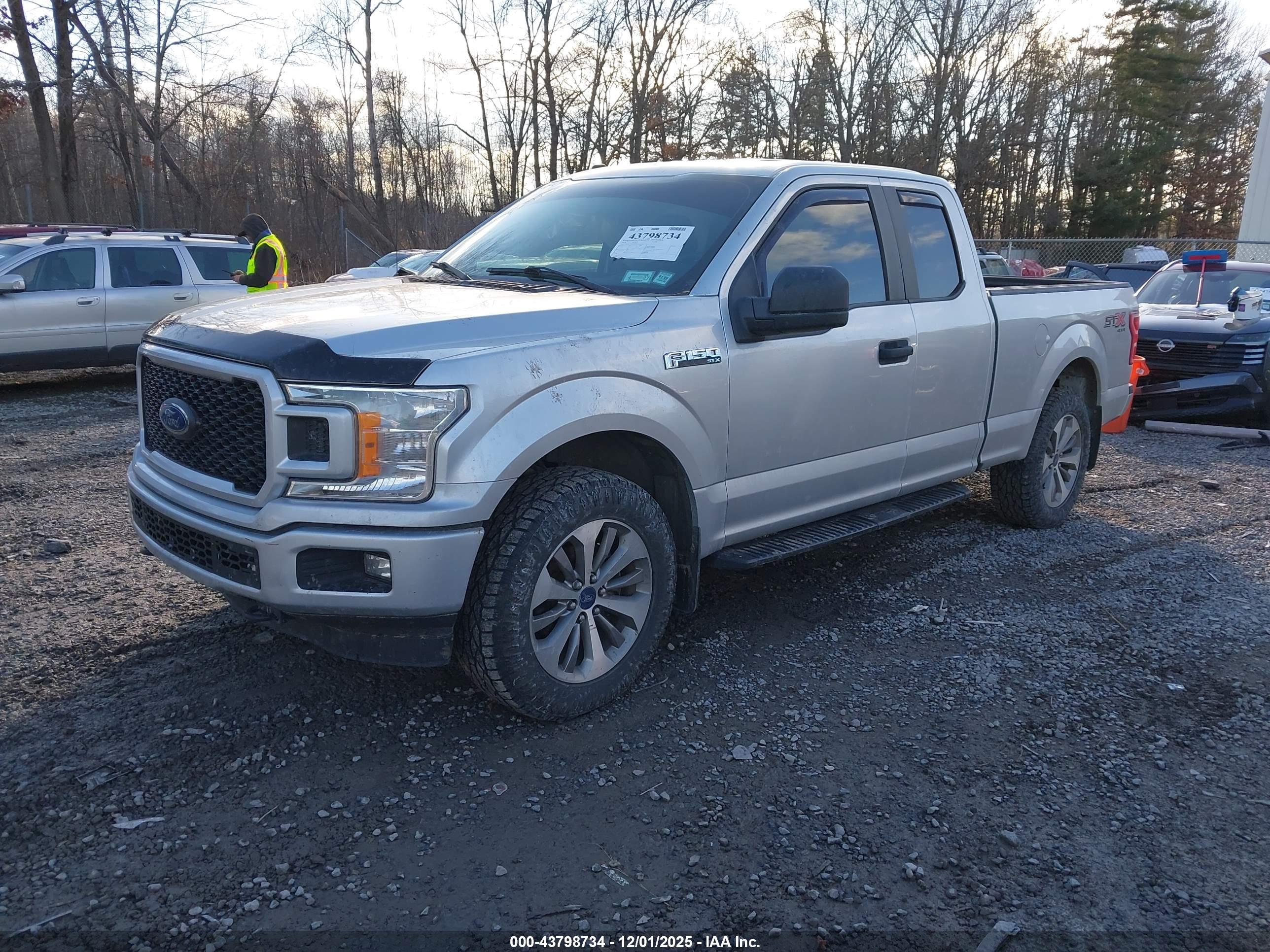 FORD F-150 image 2