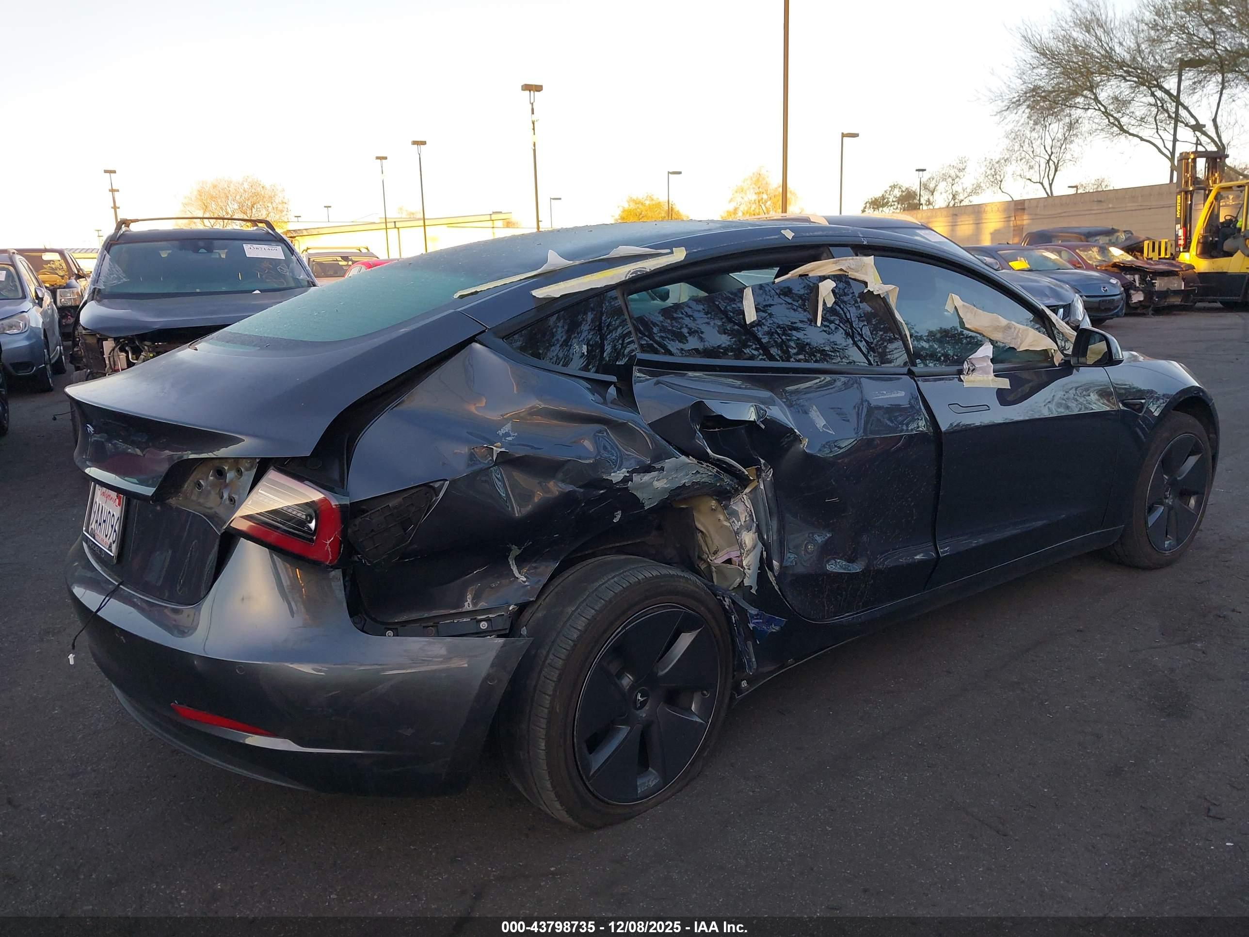 TESLA MODEL image 6