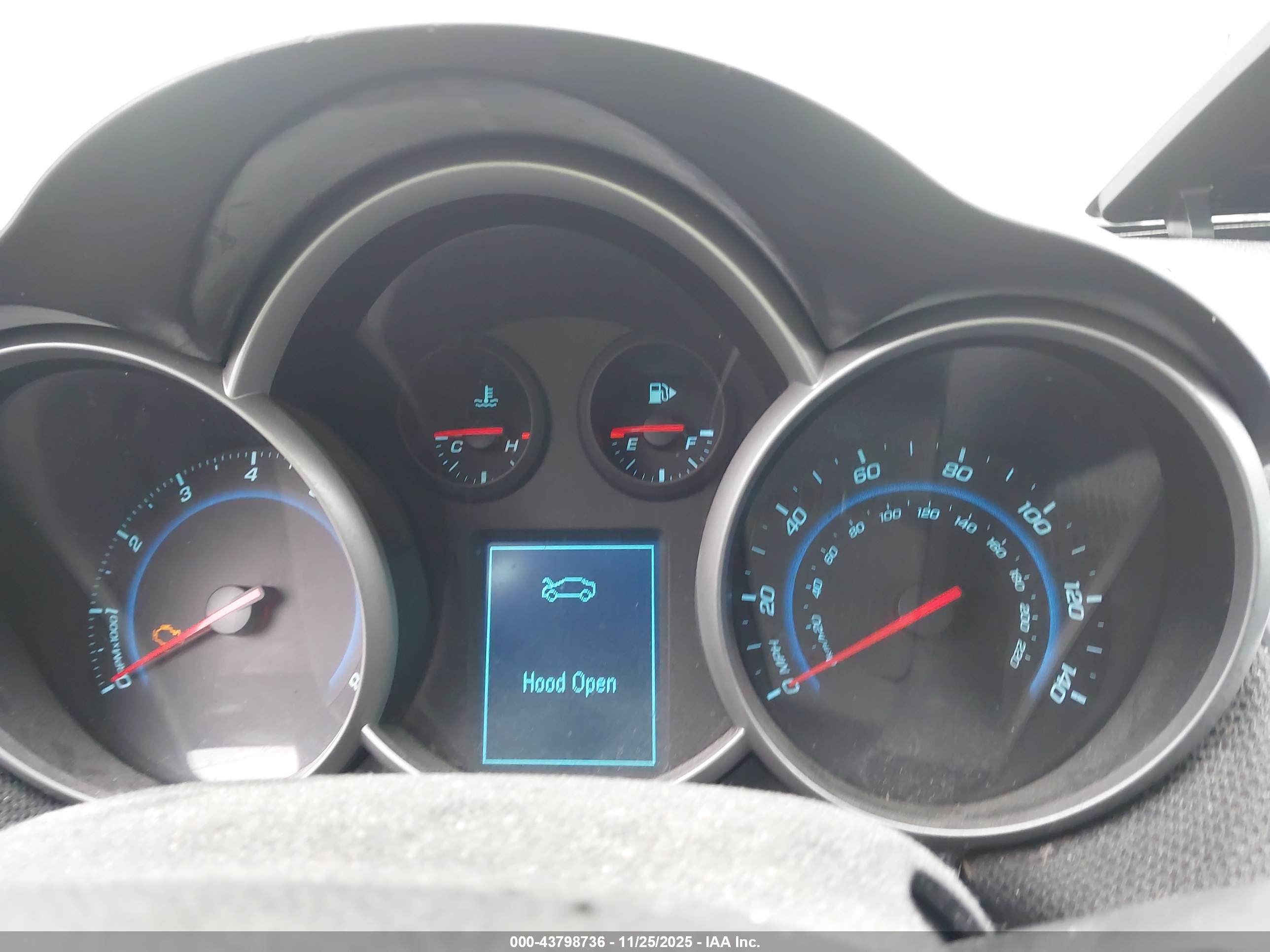 CHEVROLET CRUZE image 7