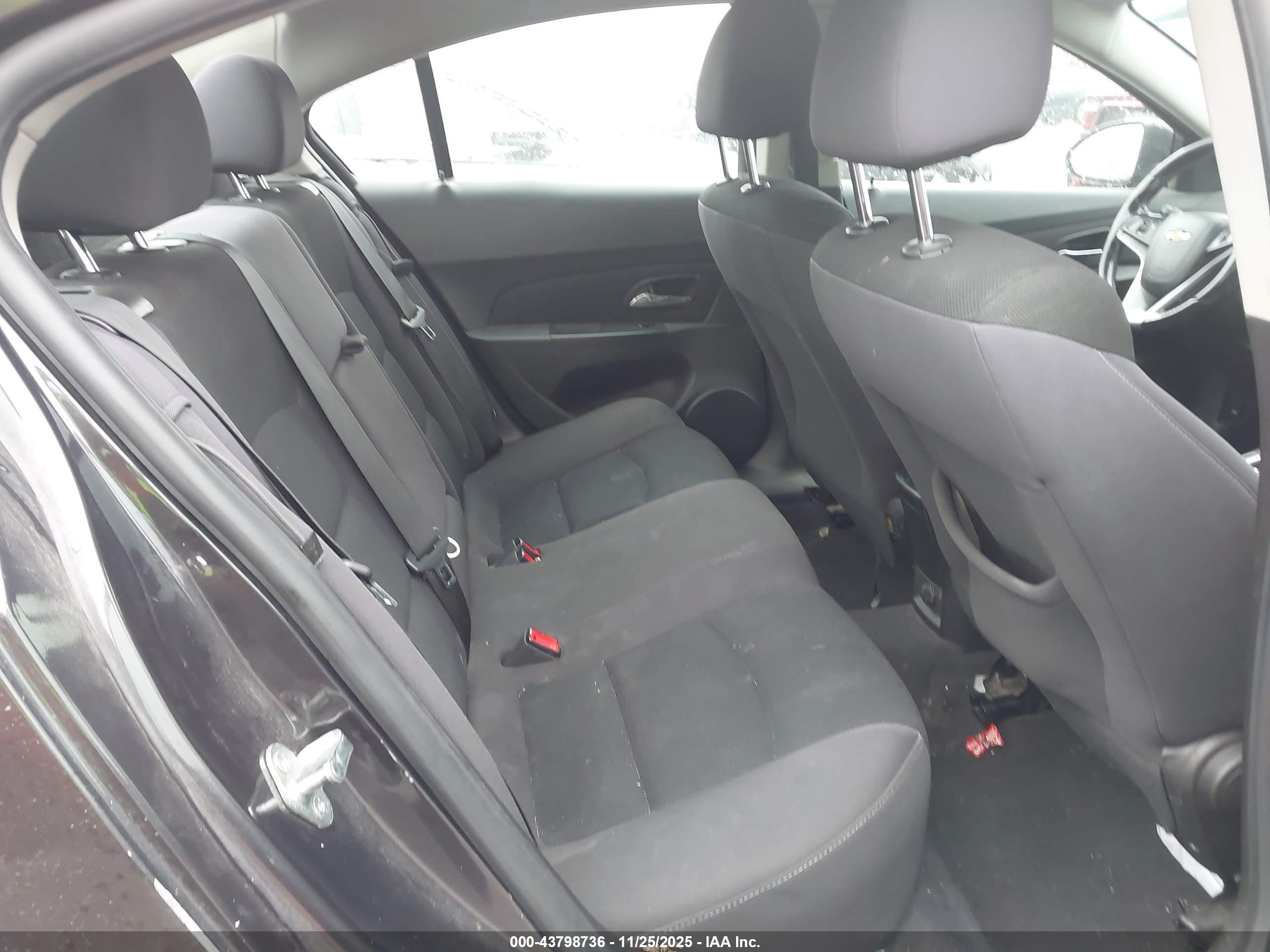 CHEVROLET CRUZE image 8