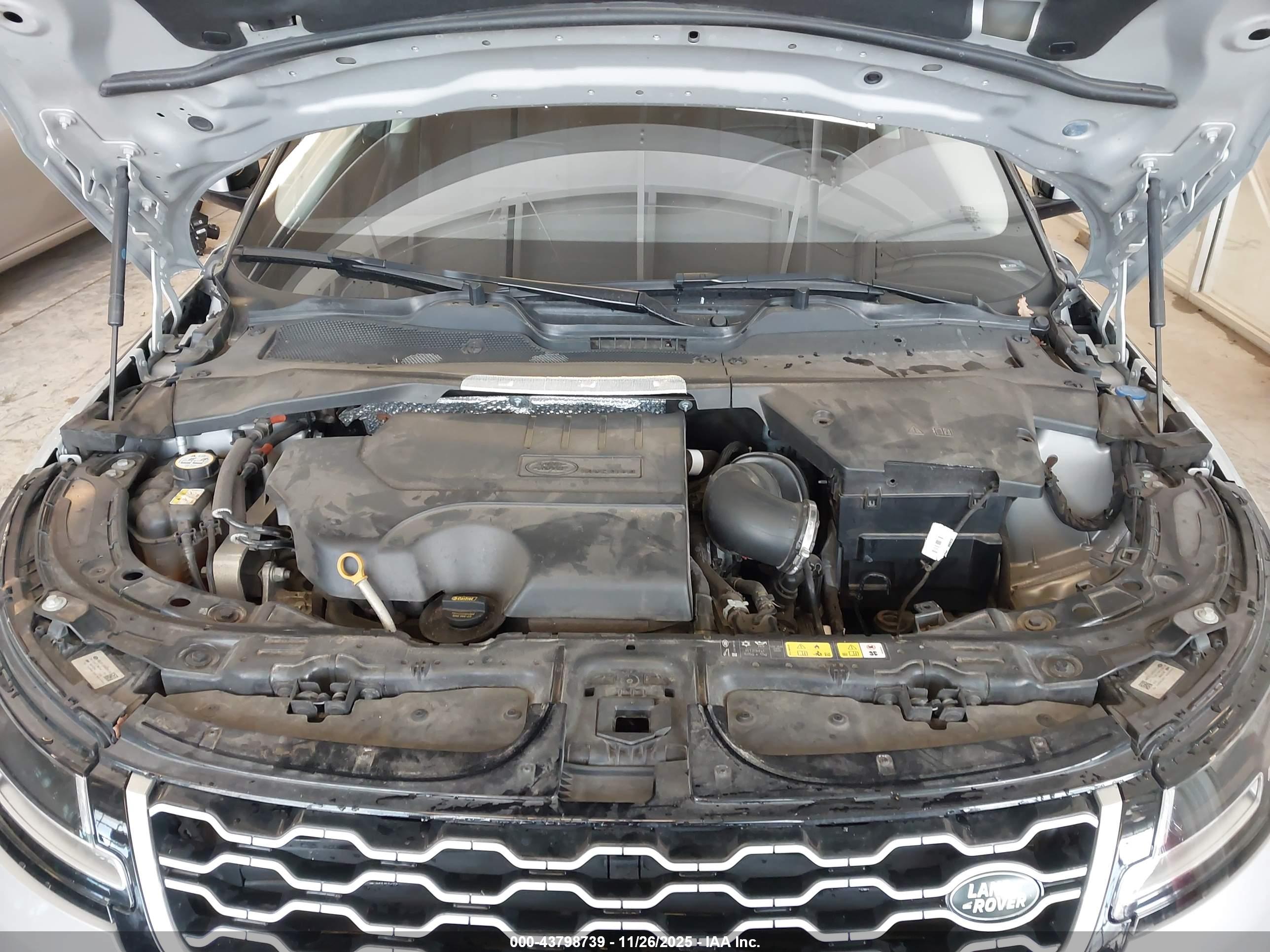 LAND ROVER image 10
