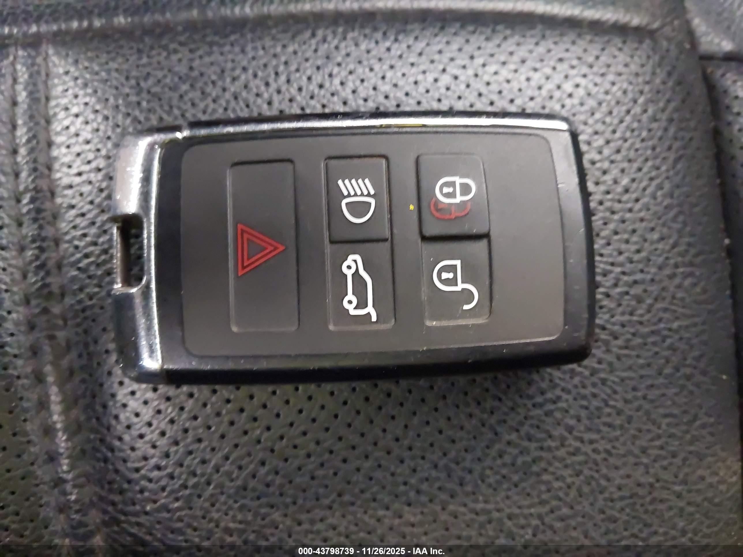 LAND ROVER image 11
